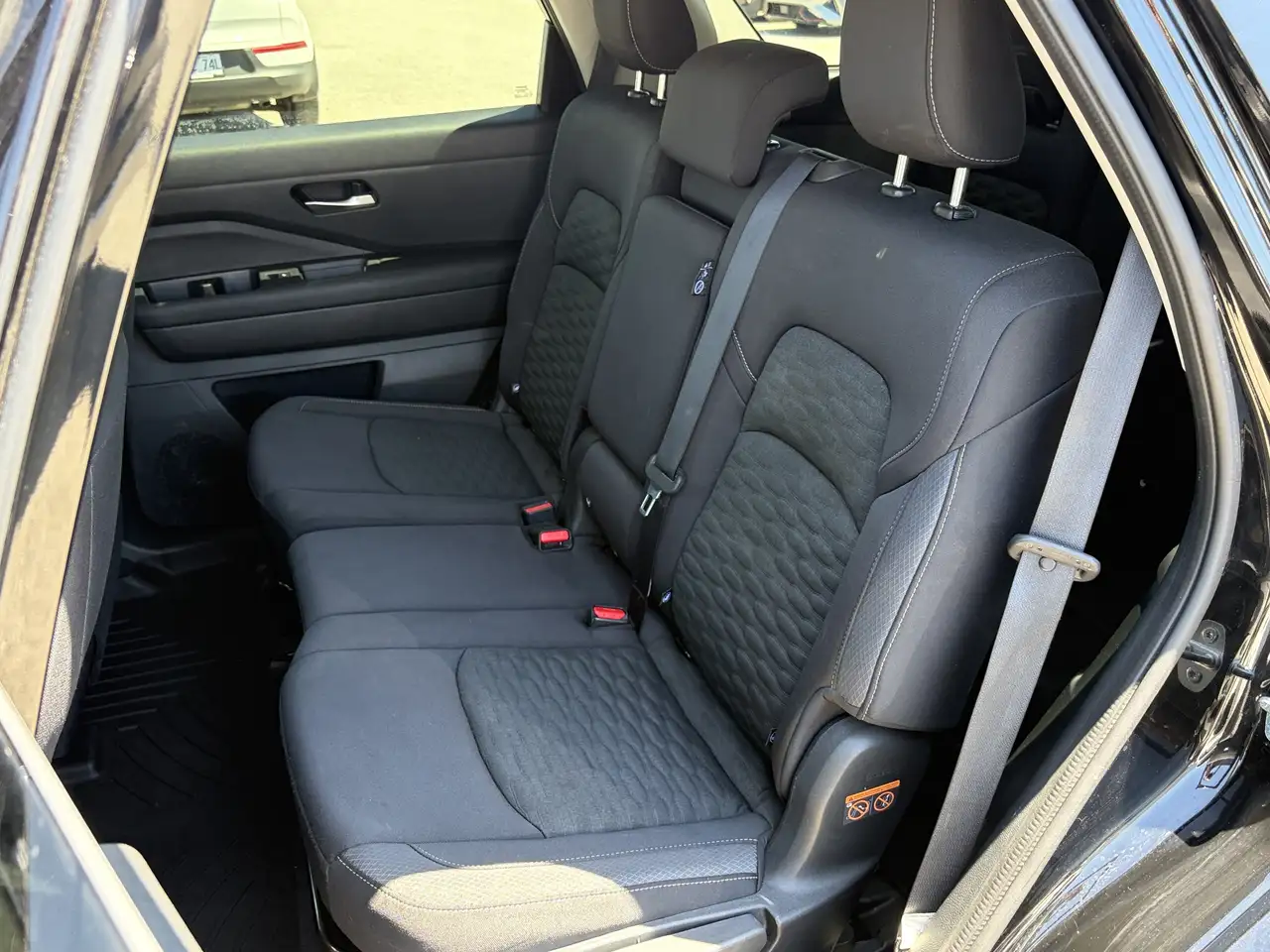 Nissan Pathfinder снимка Nissan Pathfinder