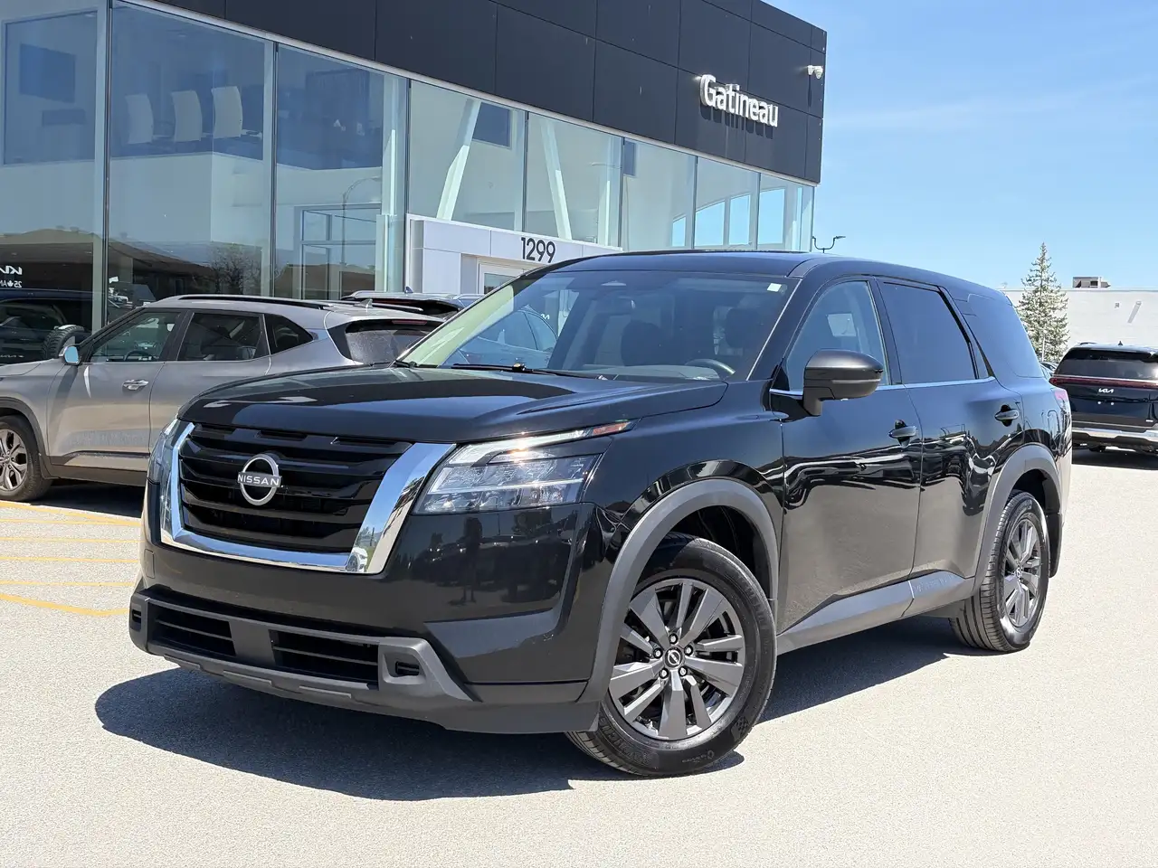 Nissan Pathfinder снимка Nissan Pathfinder