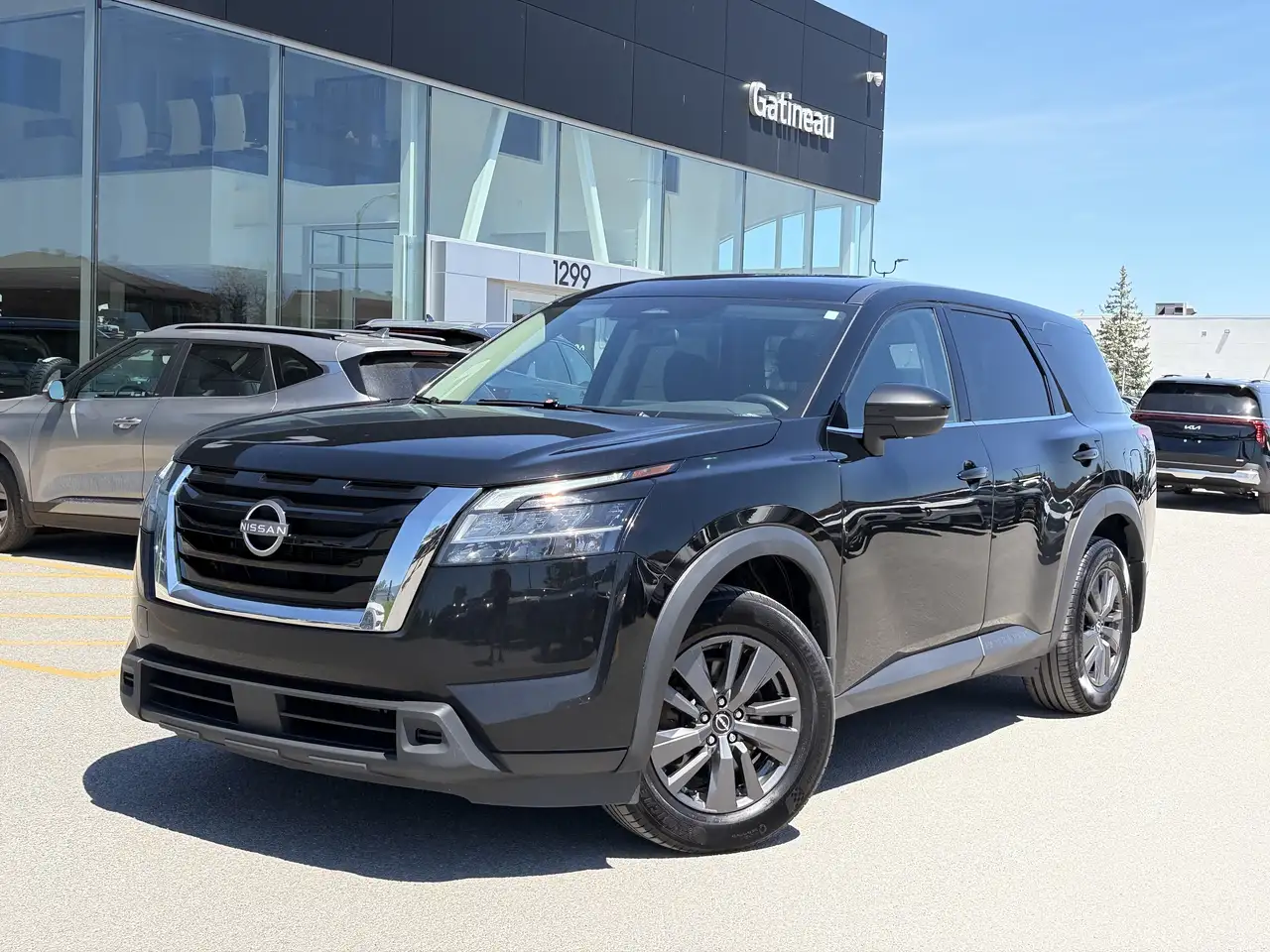 Nissan Pathfinder снимка Nissan Pathfinder