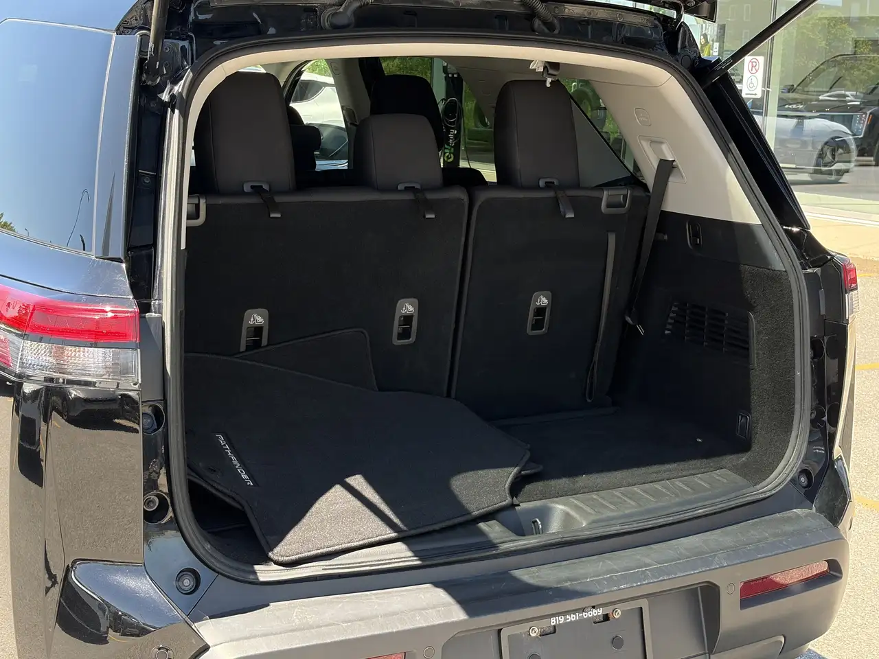 Nissan Pathfinder снимка Nissan Pathfinder
