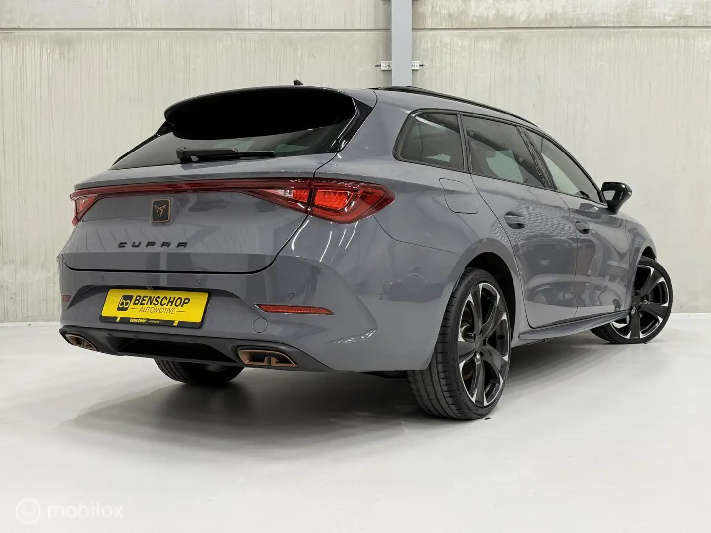 CUPRA Leon Sportstourer 1.4 e-Hybrid 245 Panodak Bucket Stoel Gris - 2