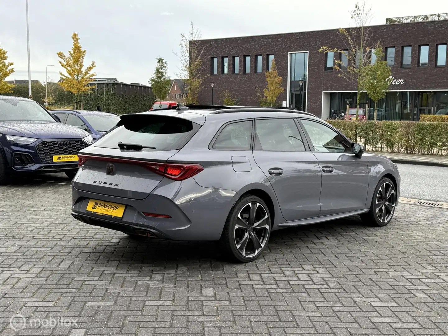 CUPRA Leon Sportstourer 1.4 e-Hybrid 245 Panodak Bucket Stoel Gris - 2