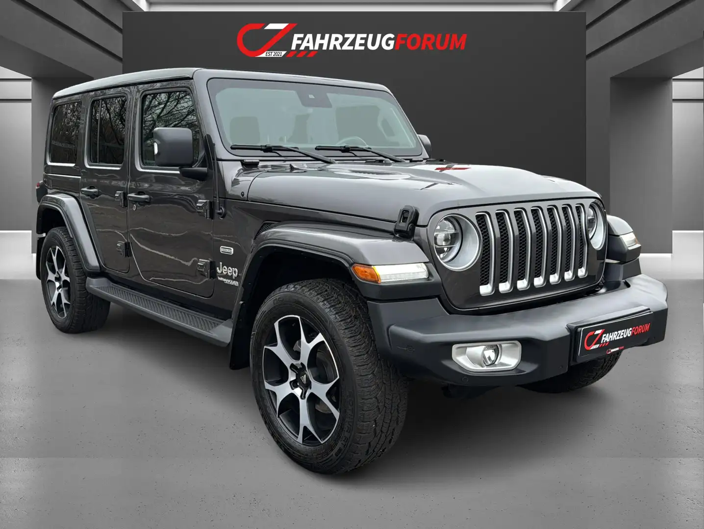 Jeep Wrangler Unlimited Sahara Overland Panoramadach Grau - 2