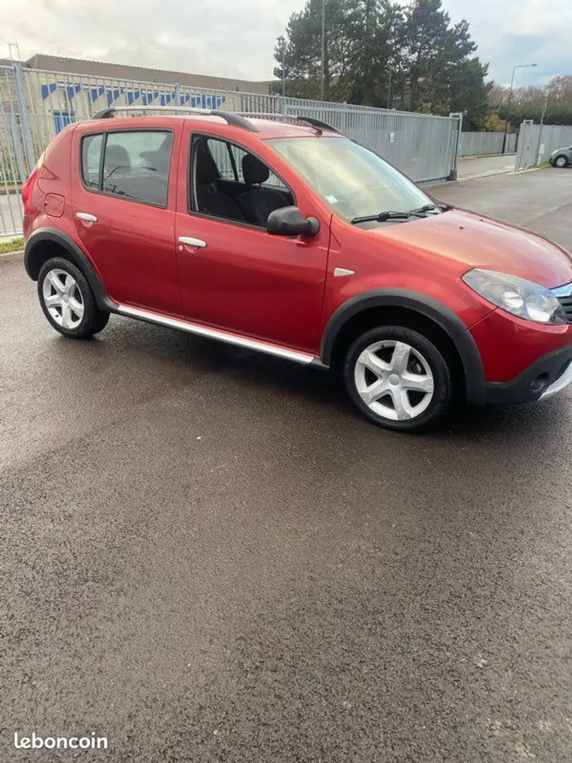 Dacia Sandero Stepway 85000kms Rouge - 2