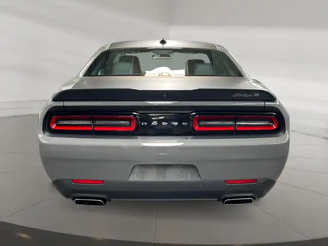 Dodge Challenger view 5