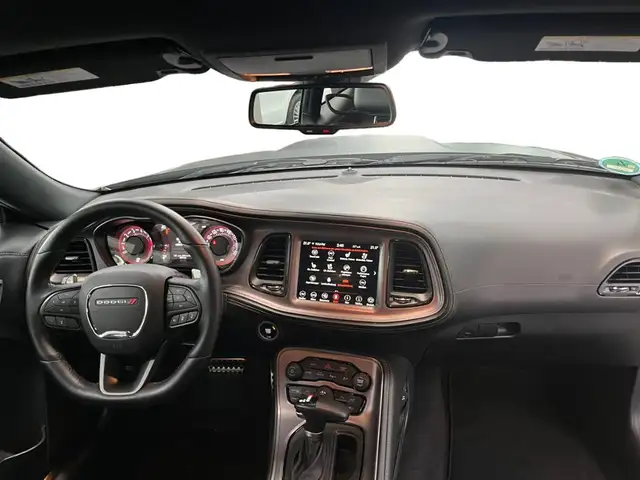 Dodge Challenger view 8