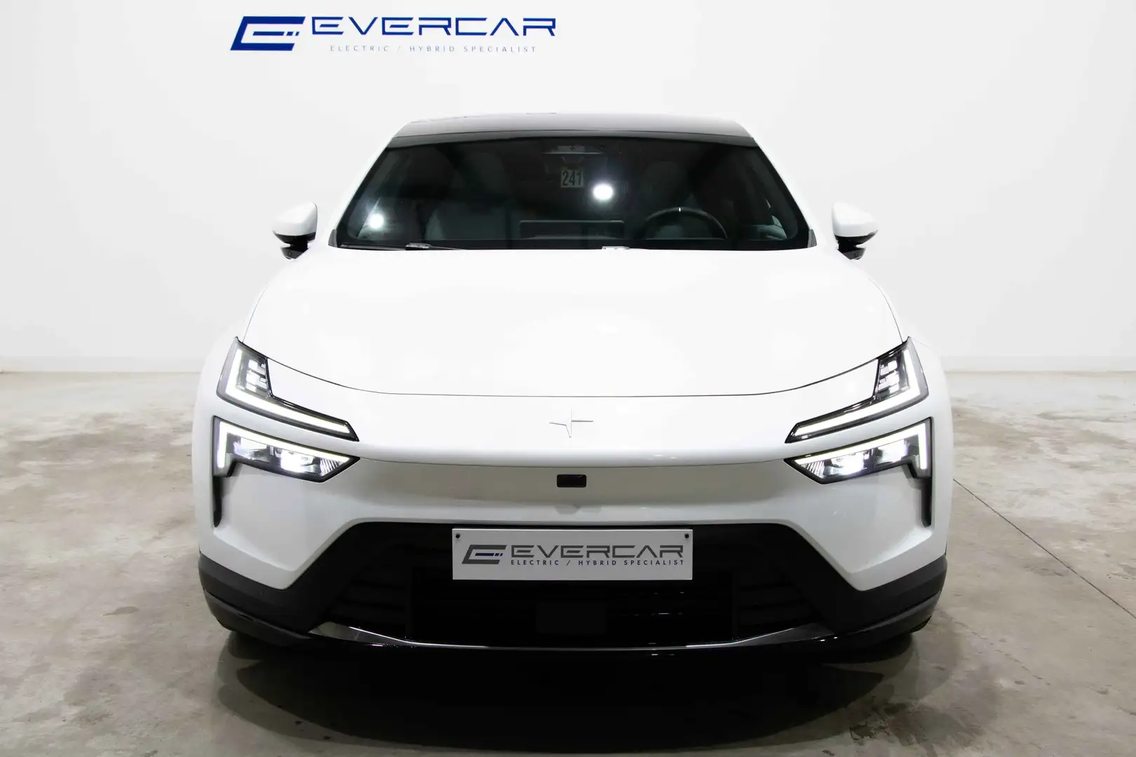 Polestar 4 LONG RANGE PERFORMANCE PLUS **FULL FULL OPTIONS** Alb - 2