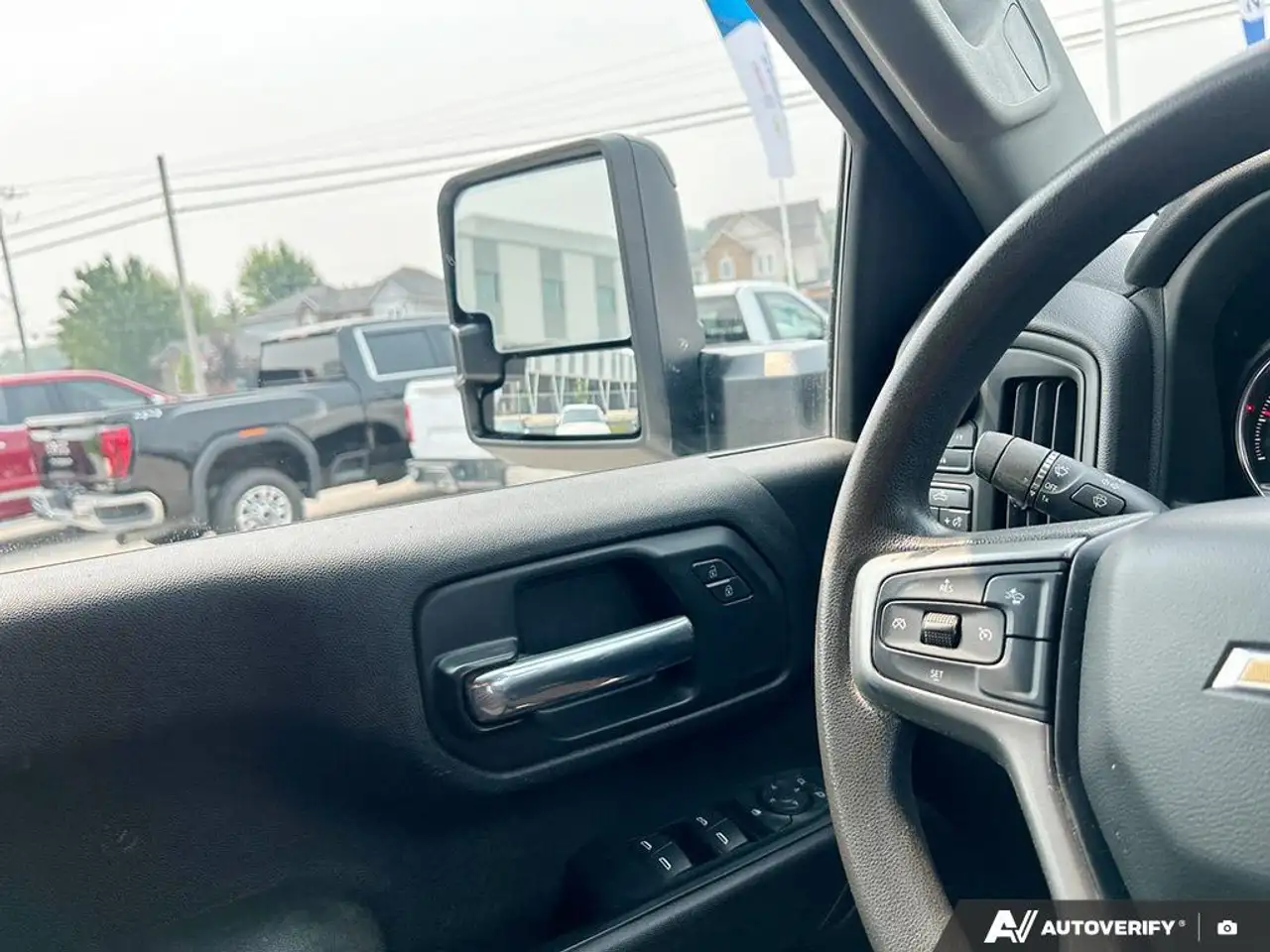 Chevrolet Silverado 2500 photo Chevrolet Silverado 2500