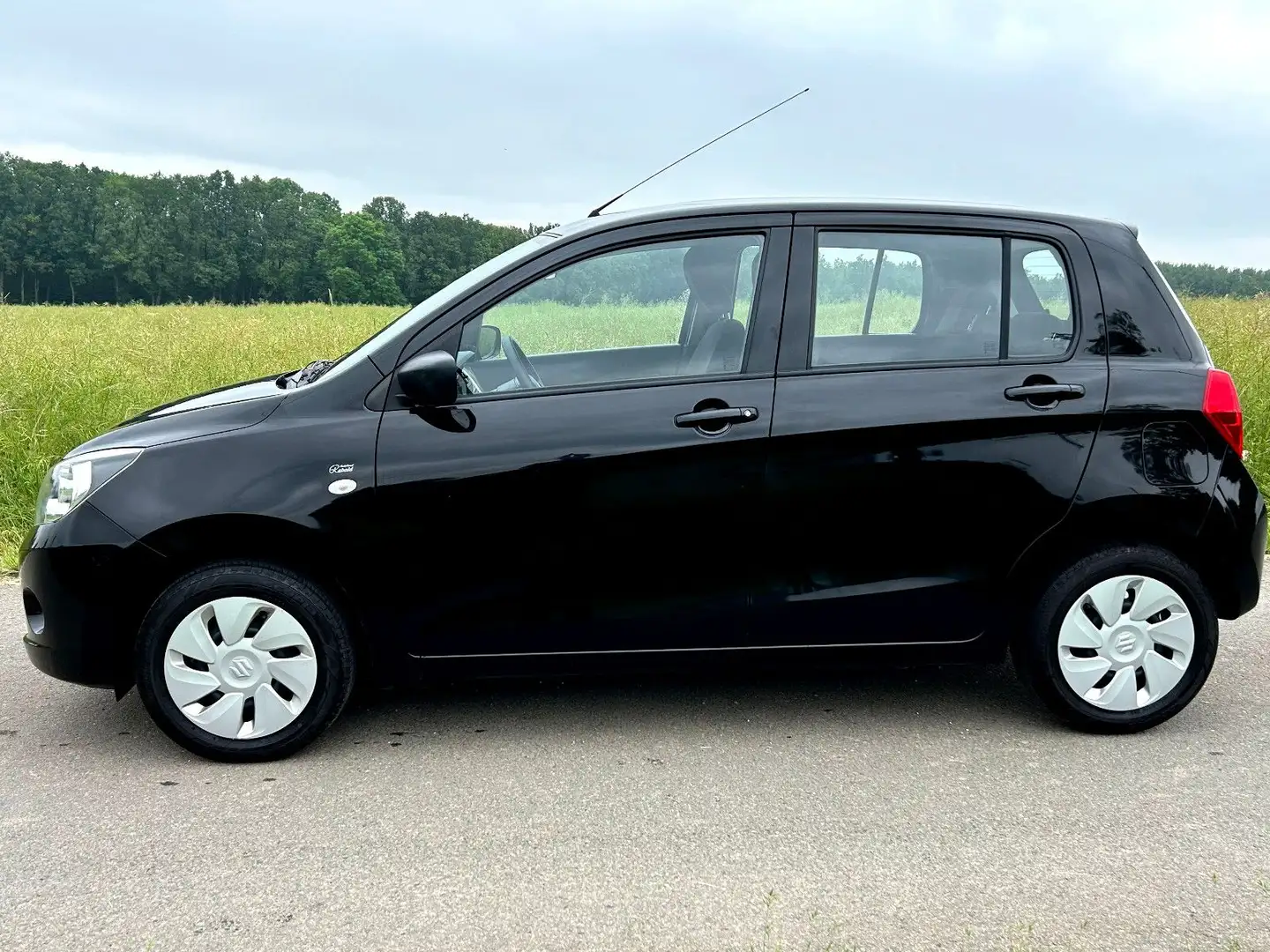 Suzuki Celerio Club Klima Sitzheizung TÜV neu Funk ZV Negro - 2