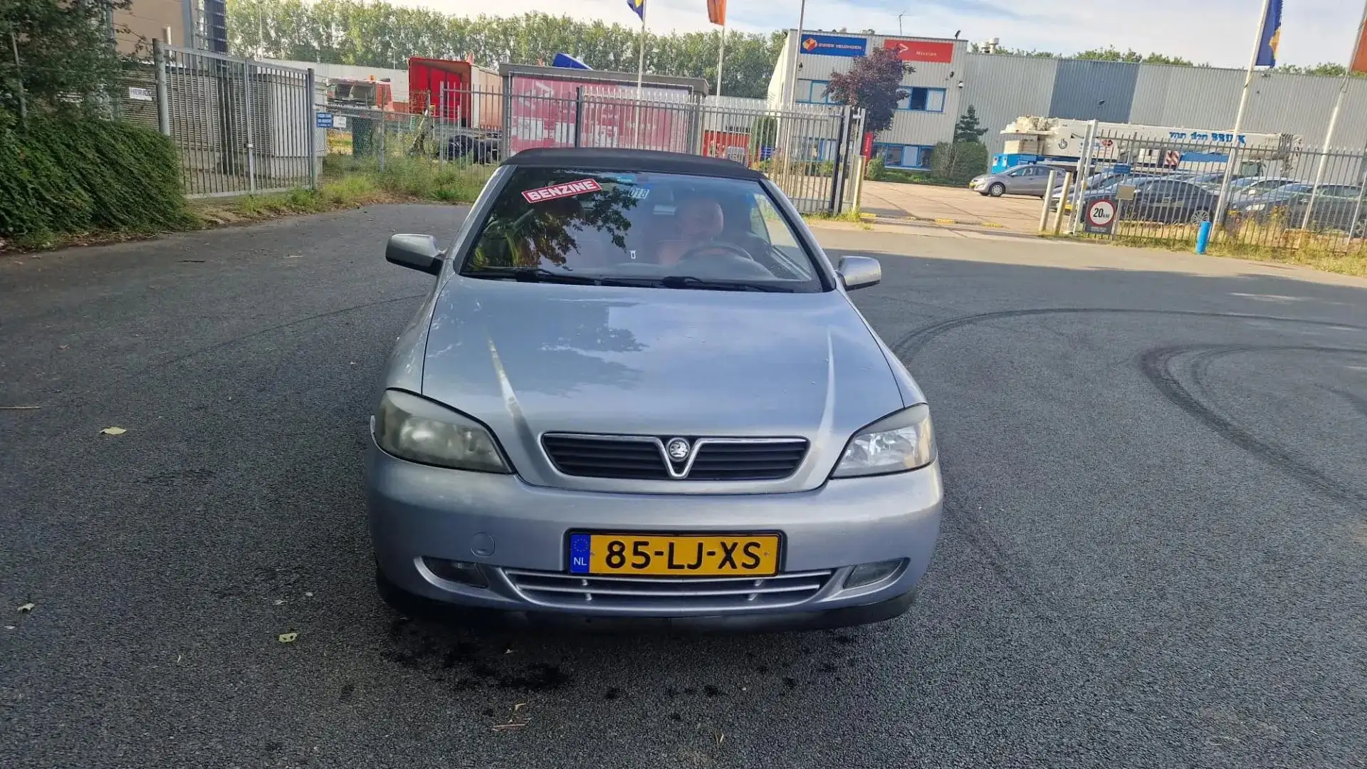 Opel Astra Cabriolet 1.8-16V APK BIJ AFLEVERING Grijs - 2