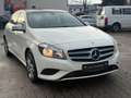 Mercedes-Benz A 180 *BlueEfficiency*Automatik*Scheckheft*Pano* Weiß - thumbnail 1