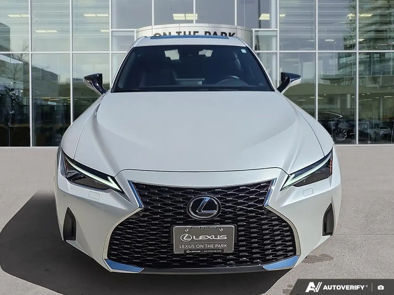 Lexus IS снимка Lexus IS