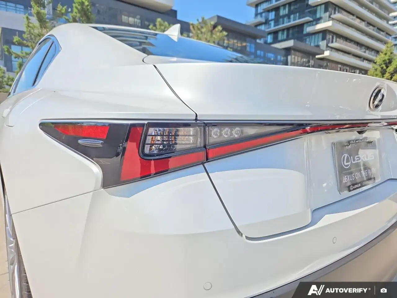 Lexus IS снимка Lexus IS