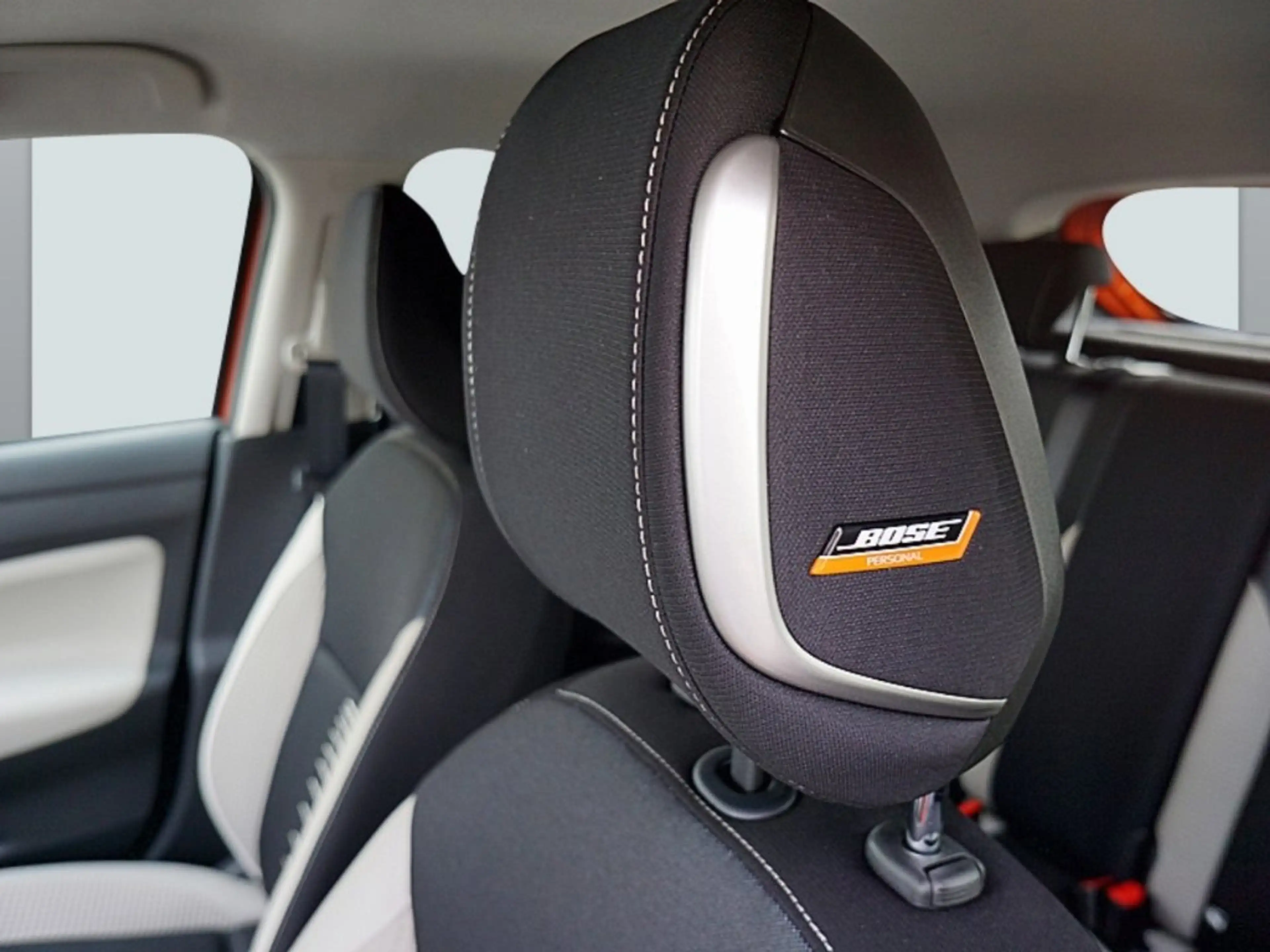 Nissan Micra 0.9 5MT TEKNA INT ORANGE — photo 12