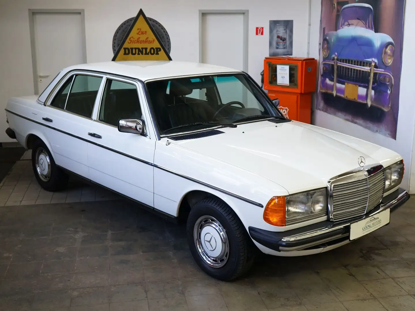 Mercedes-Benz 300 W123 original 19.980km mit Klimaanlage und H-Kennz Alb - 1