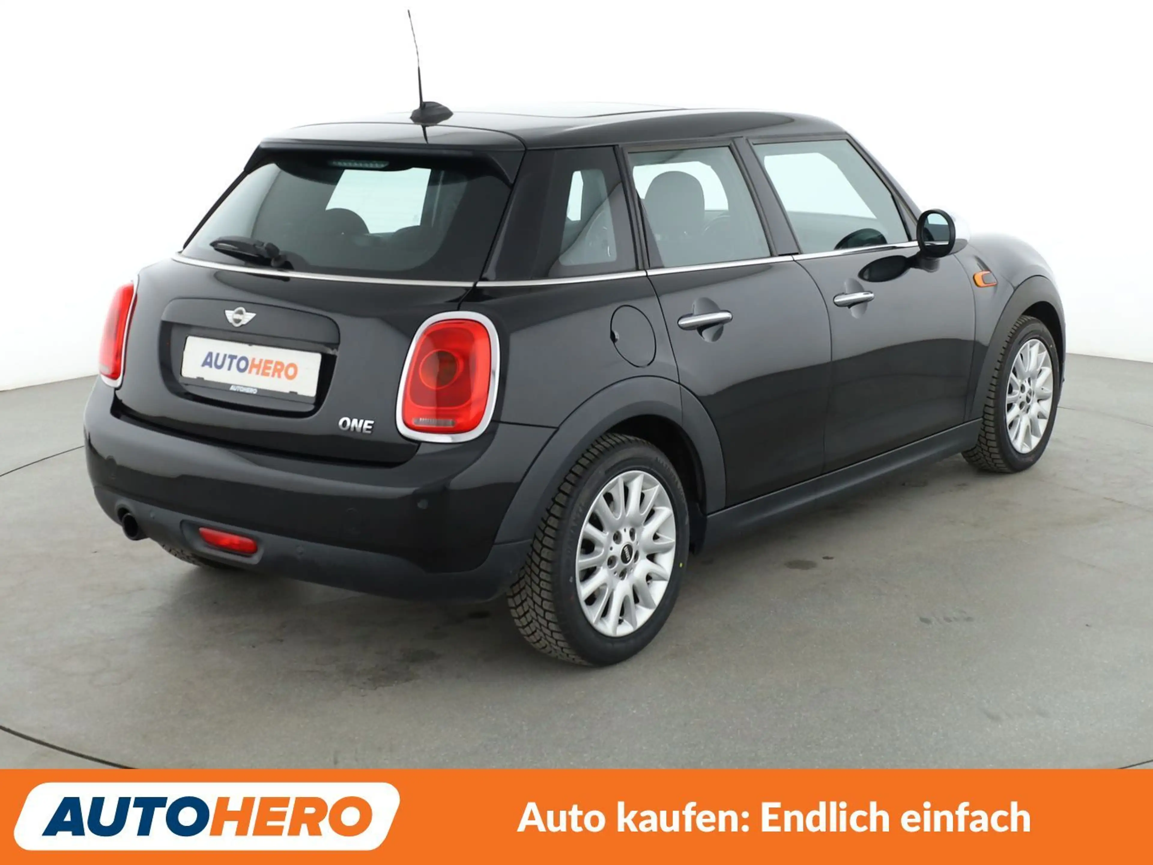 MINI One One Aut.*NAVI*TEMPO*LIMITER*PDC*SHZ*PANO* — photo 6
