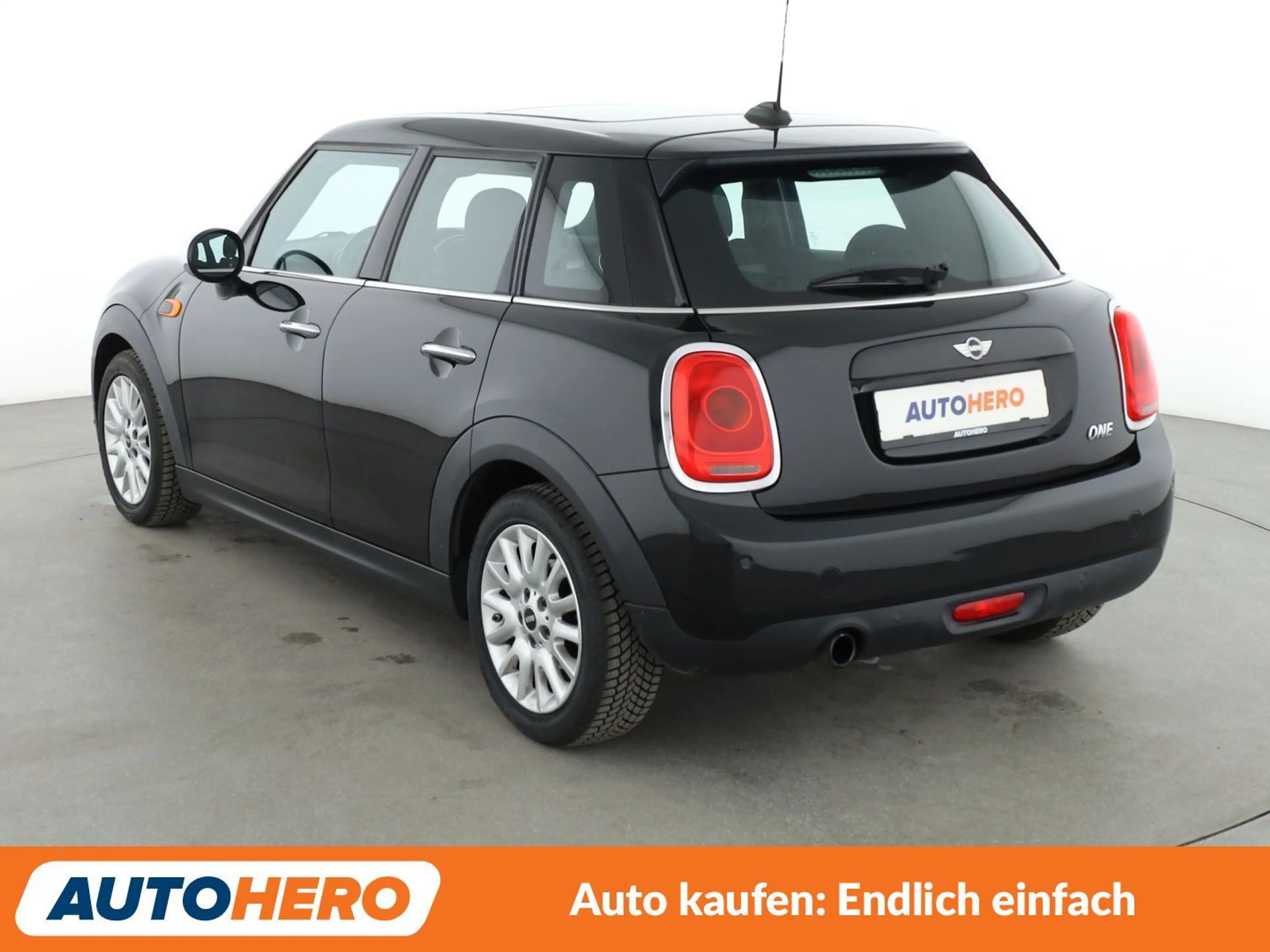 MINI One One Aut.*NAVI*TEMPO*LIMITER*PDC*SHZ*PANO* — photo 4
