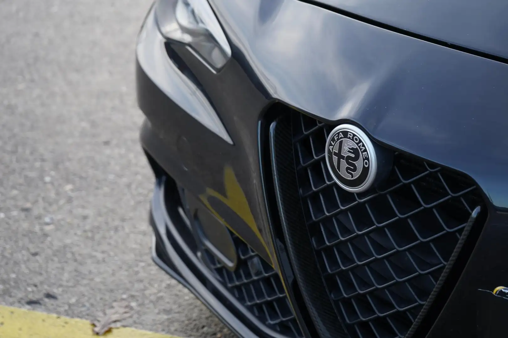 Alfa Romeo Giulia 2.9 V6 Quadrifoglio Schwarz - 2