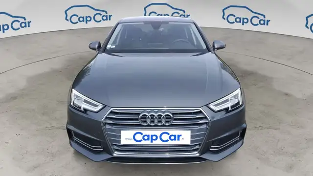 Audi A4 view 5