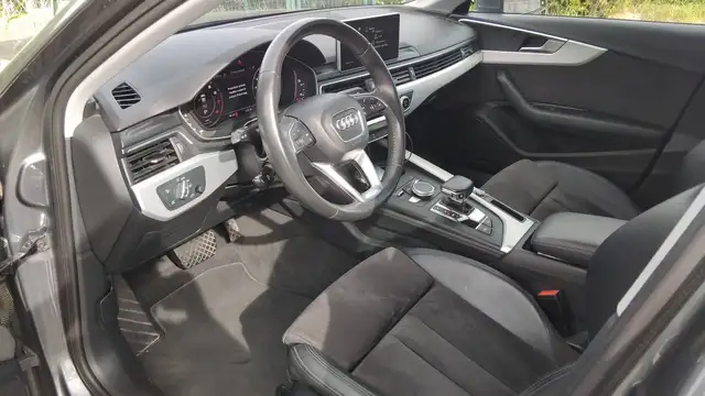 Audi A4 view 8