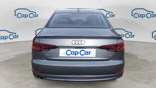 Audi A4 view 3