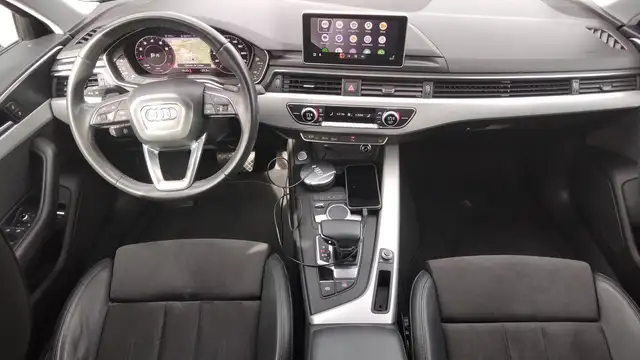 Audi A4 view 11