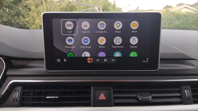 Audi A4 view 13