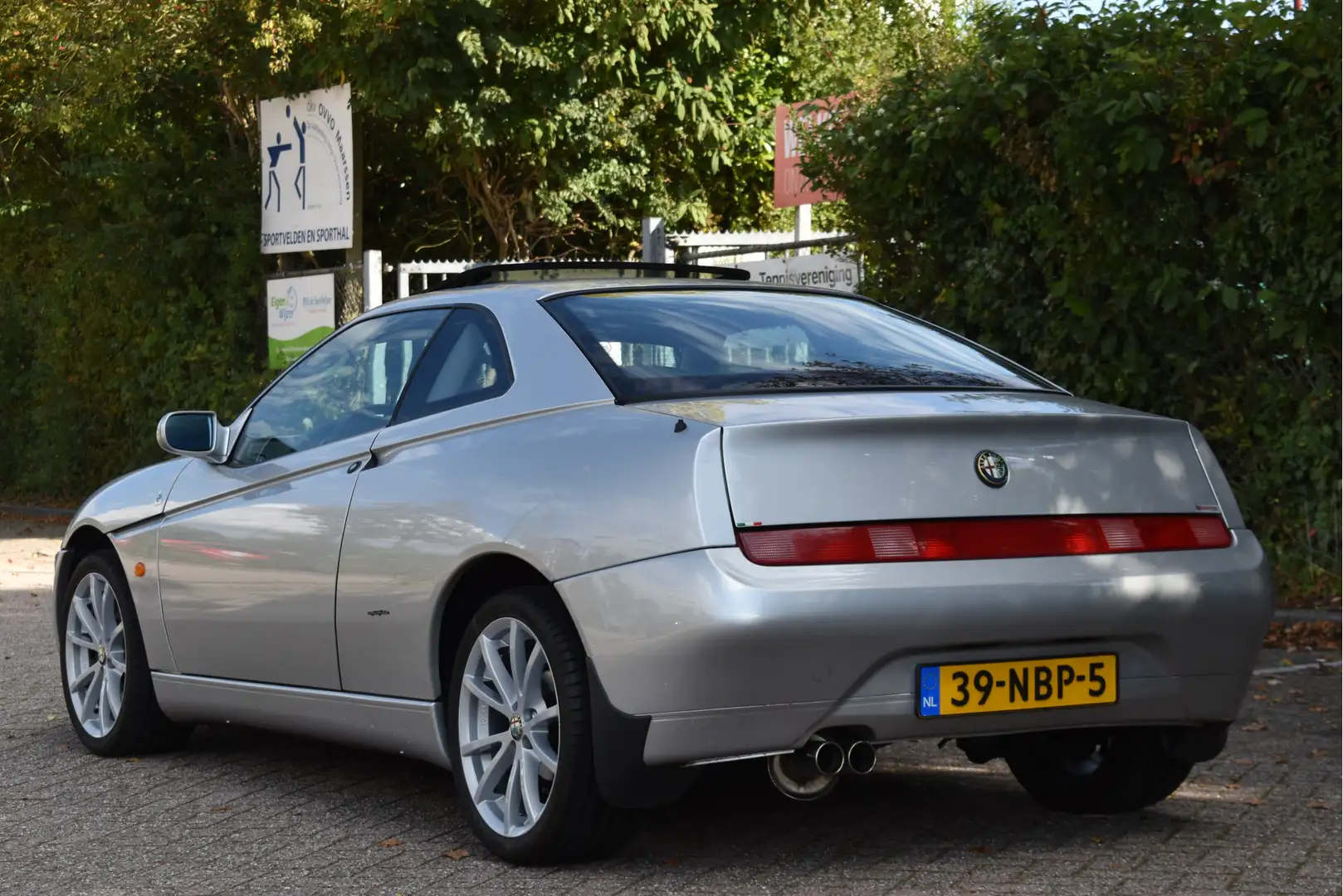 Alfa Romeo GTV 2.0-16V T.Spark 155pk | Open dak | Onderh.historie Grijs - 2