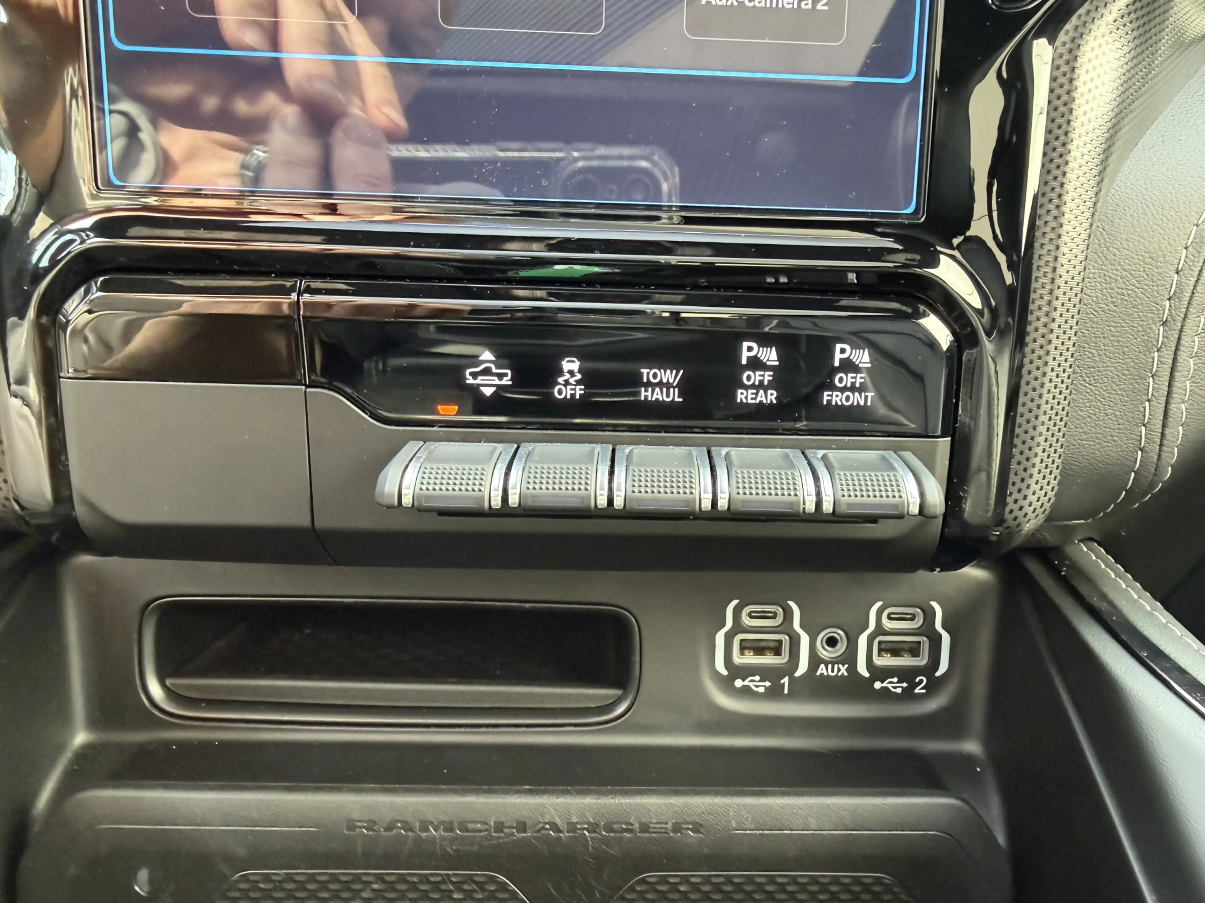 Dodge RAM 1500 5.7 V8 4x4 Crew Cab Limited Luchtvering-Pano- — photo 14