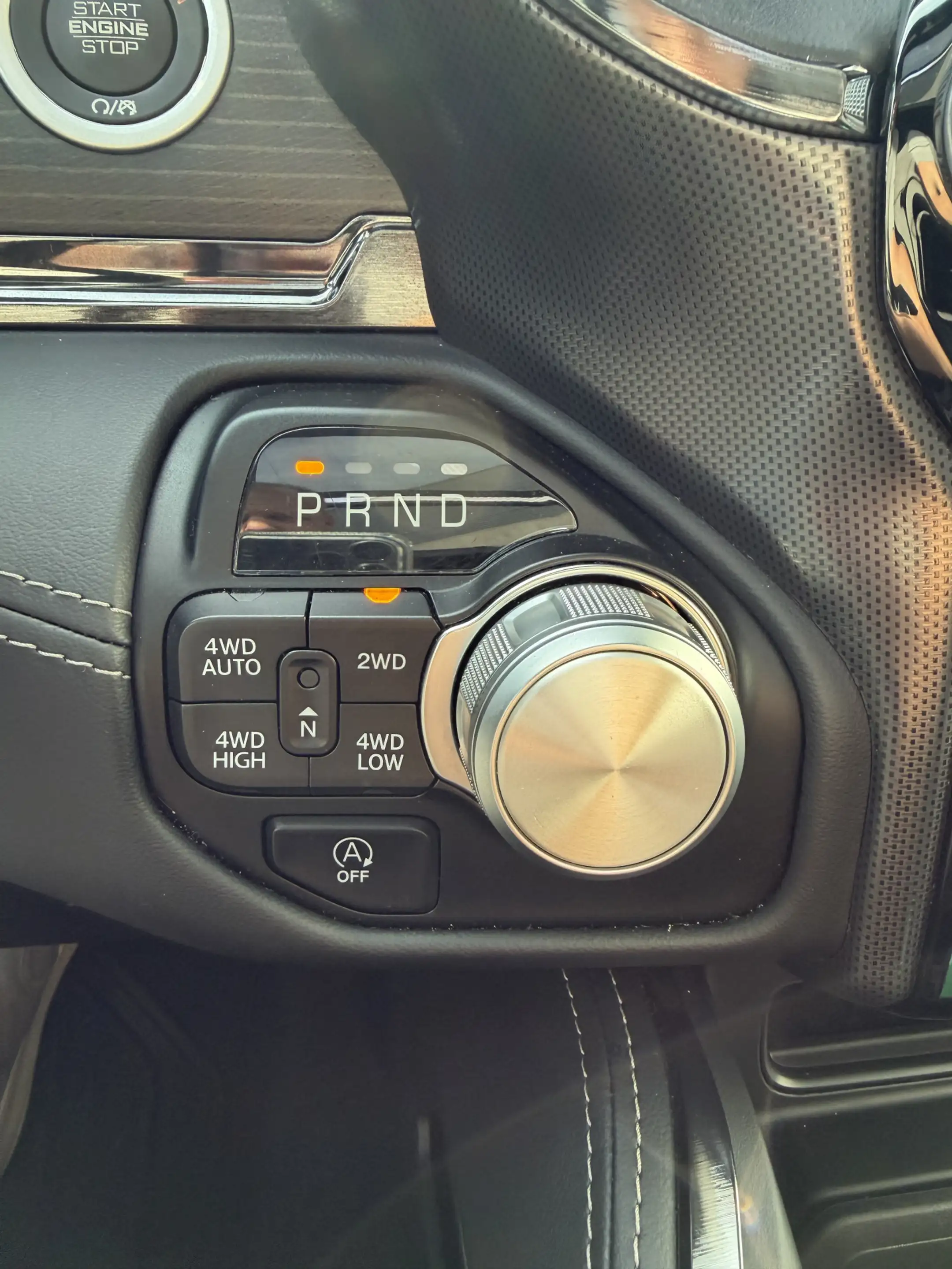 Dodge RAM 1500 5.7 V8 4x4 Crew Cab Limited Luchtvering-Pano- — photo 26