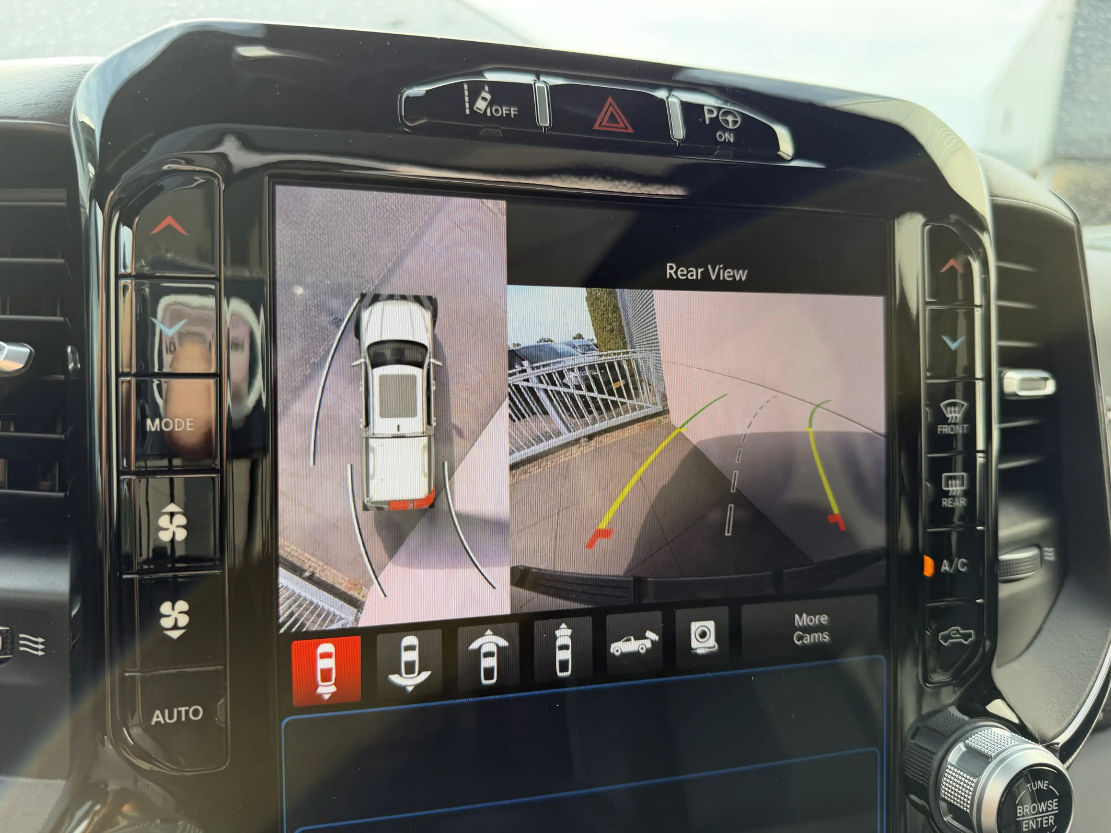 Dodge RAM 1500 5.7 V8 4x4 Crew Cab Limited Luchtvering-Pano- — photo 6
