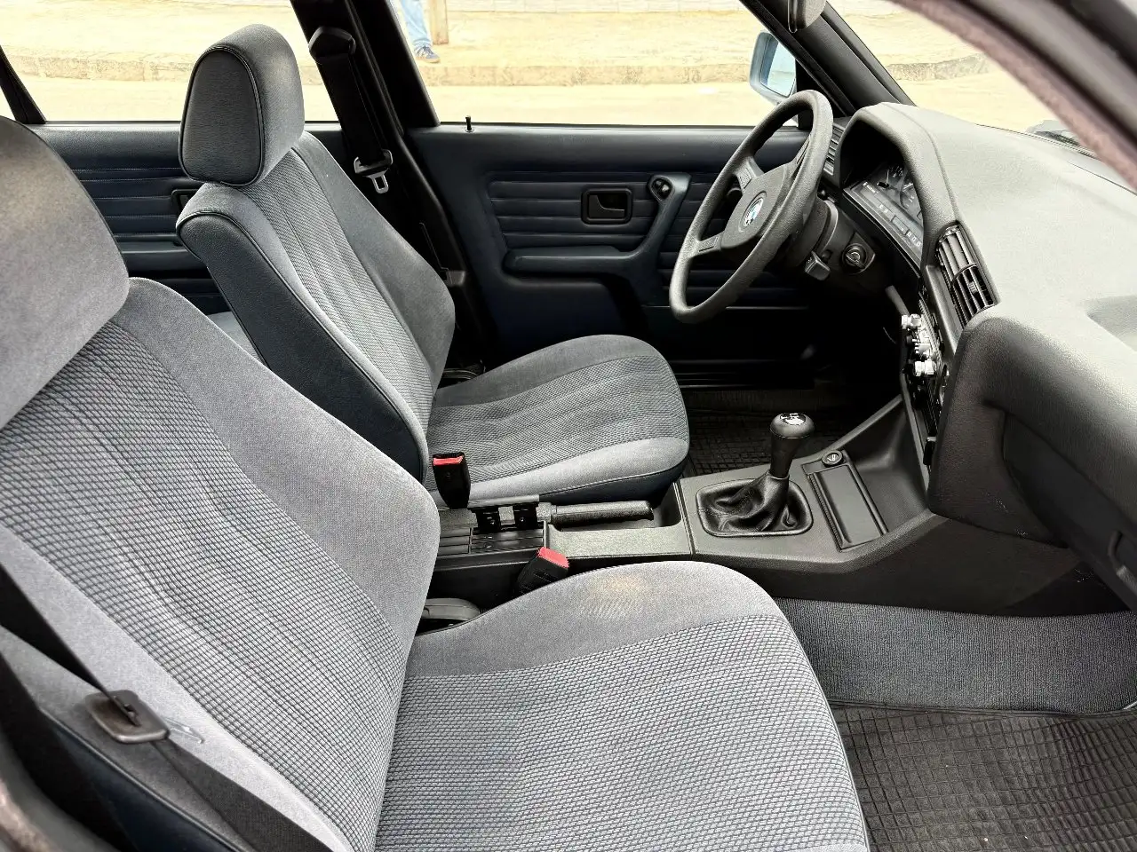 BMW 318 i, foto 11
