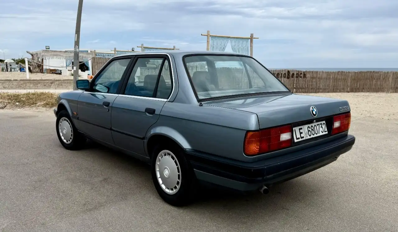 BMW 318 i, foto 2