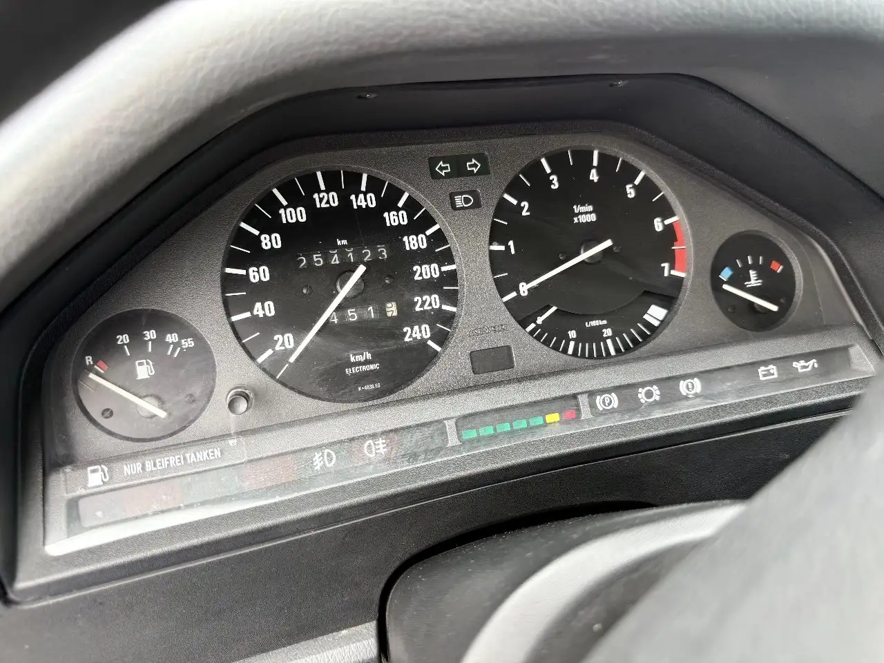 BMW 318 i, foto 12