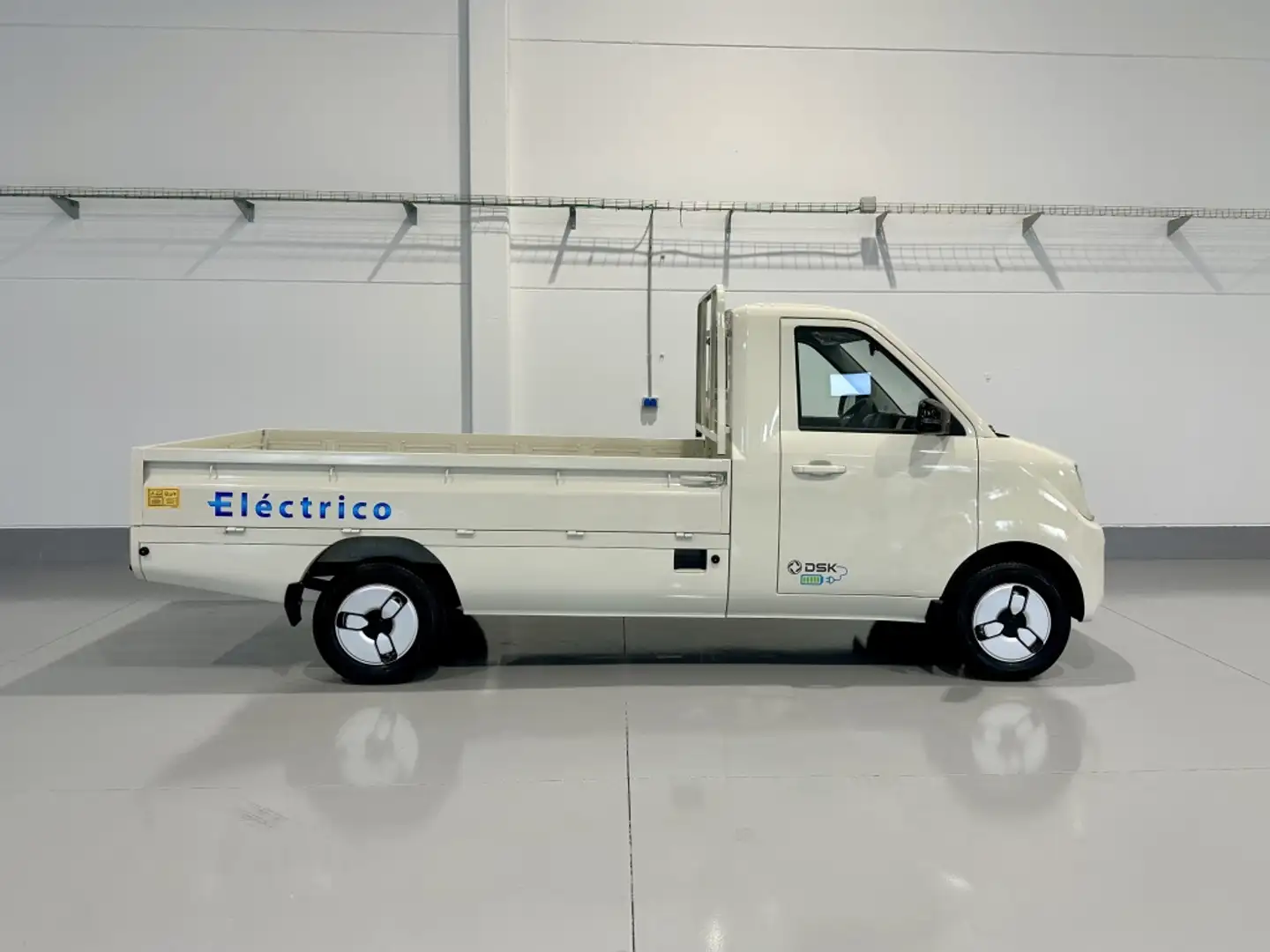 DFSK DSK Q21 EV Pick Up 75kW Blanco - 2