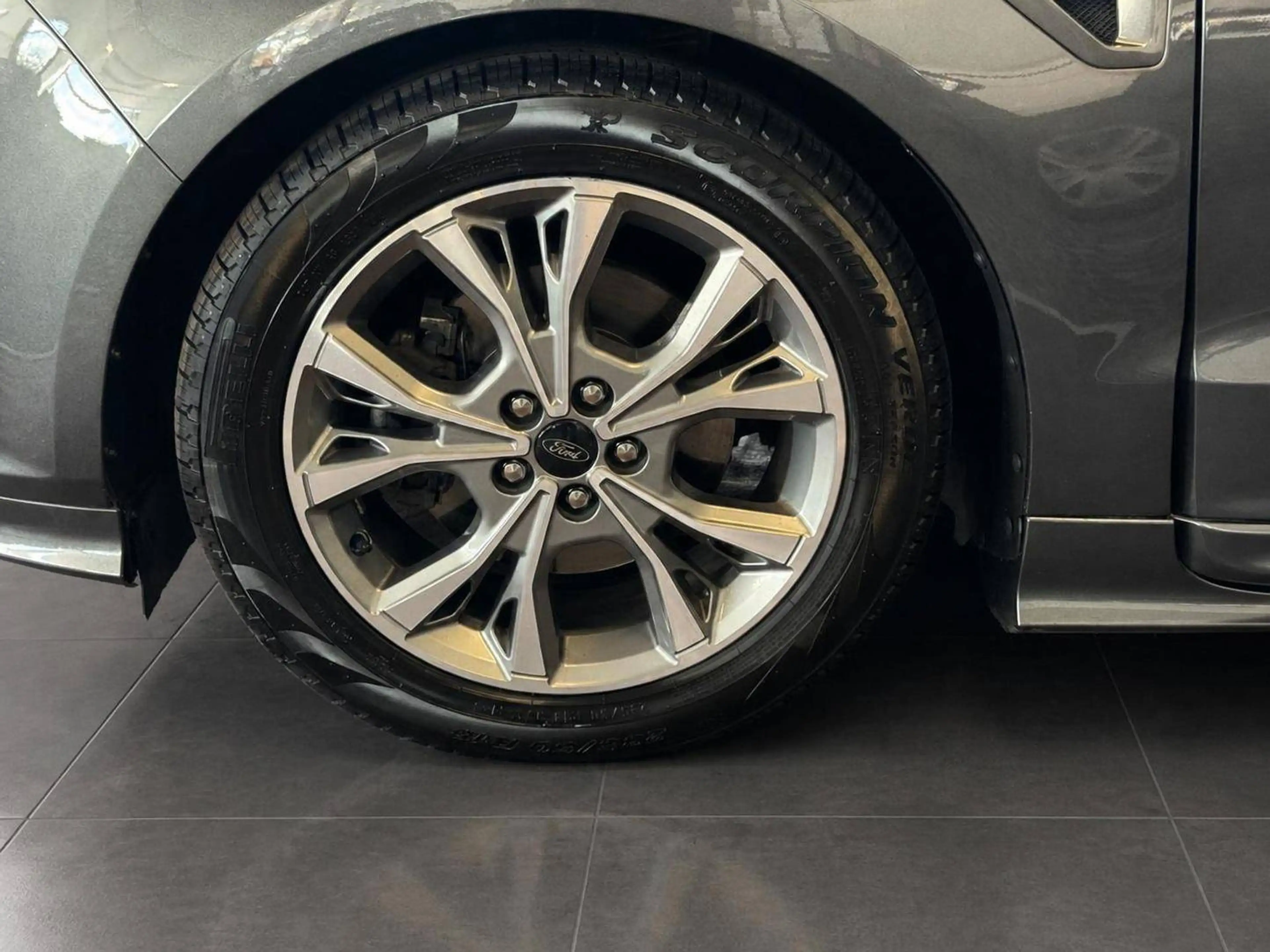 Ford S-Max ST-Line/Kamera/Pano/AHK/7.Sitzer — photo 11