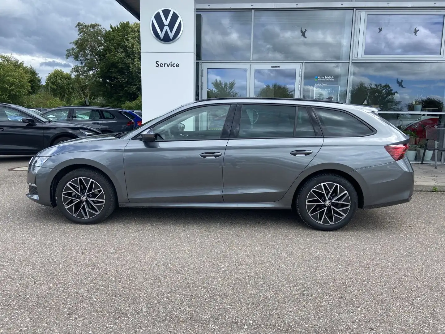 Skoda Octavia Combi 2.0 TDI DSG SELECTION AHK+17"+EL.H Grau - 2