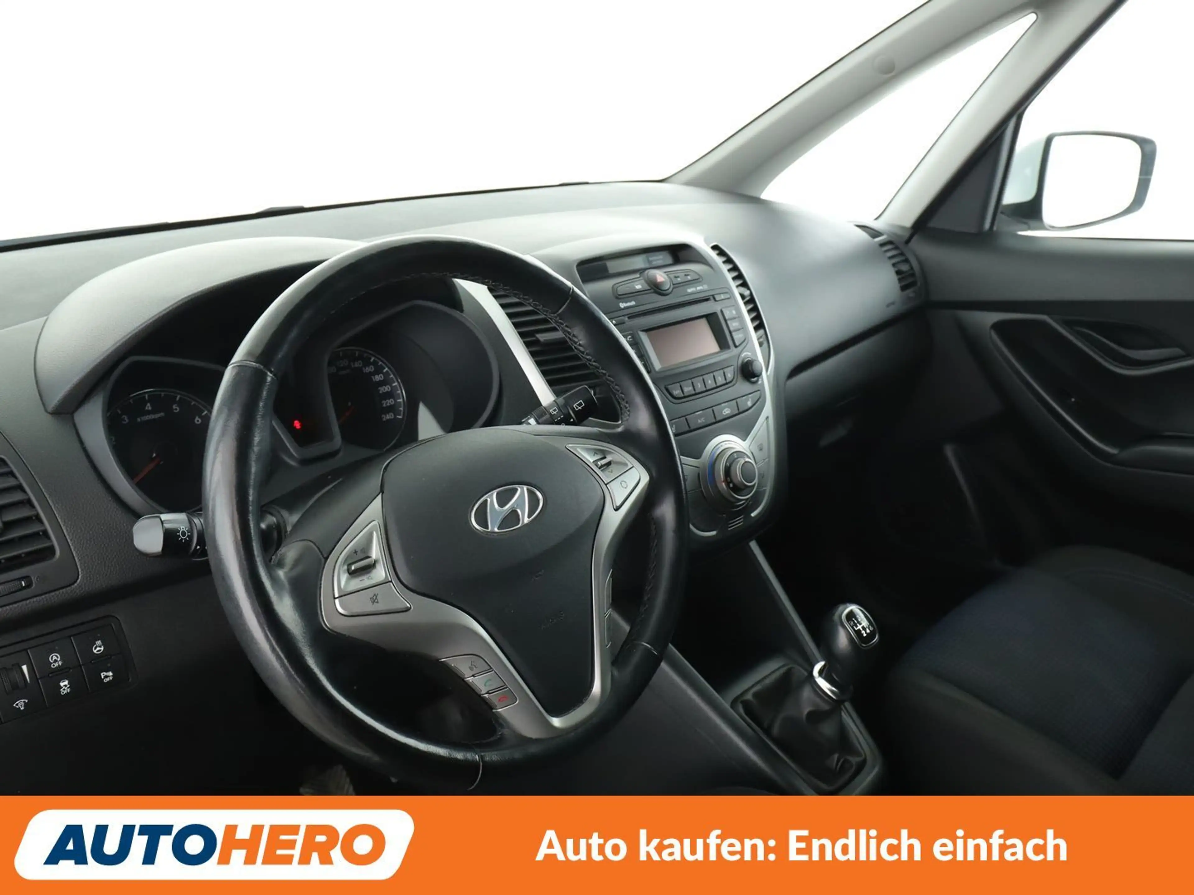 Hyundai iX20 1.6 Space blue *PDC*SHZ*ALU*KLIMA* — photo 11