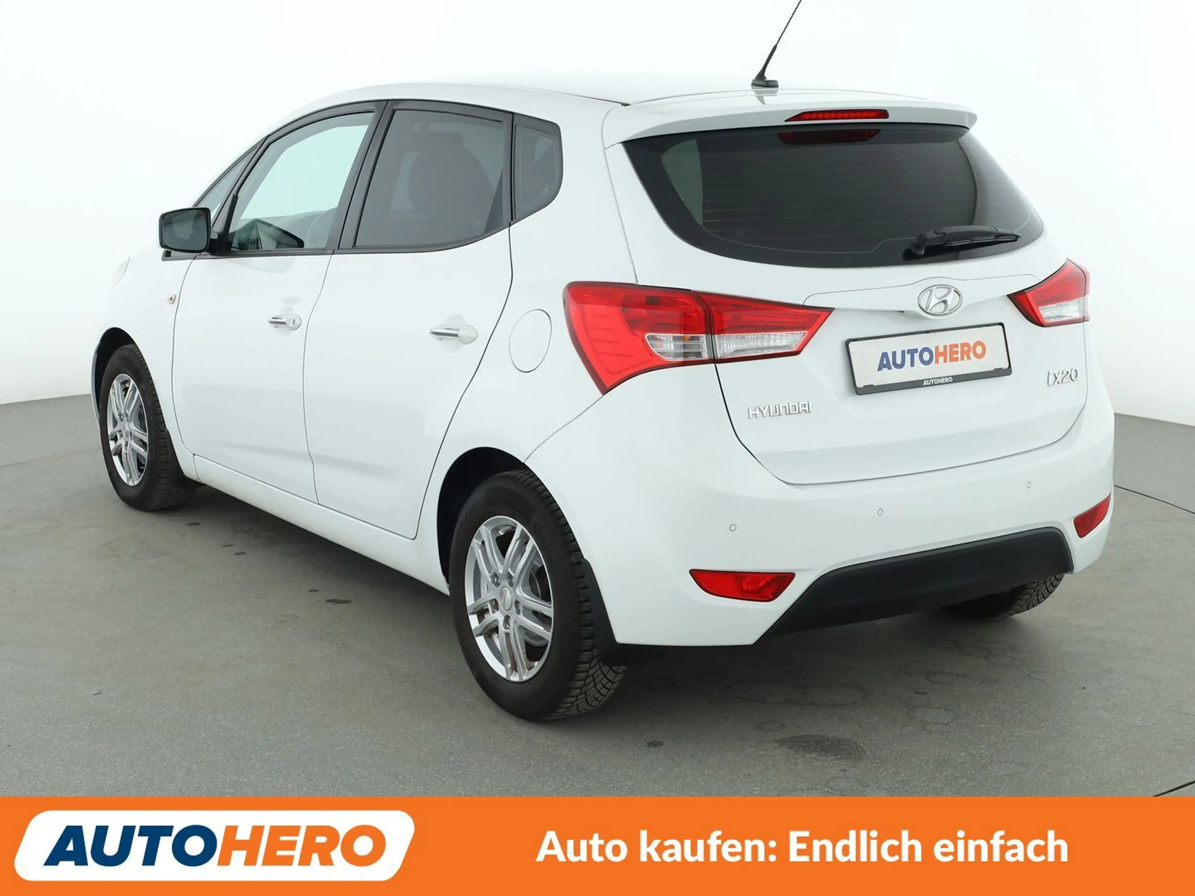 Hyundai iX20 1.6 Space blue *PDC*SHZ*ALU*KLIMA* — photo 4
