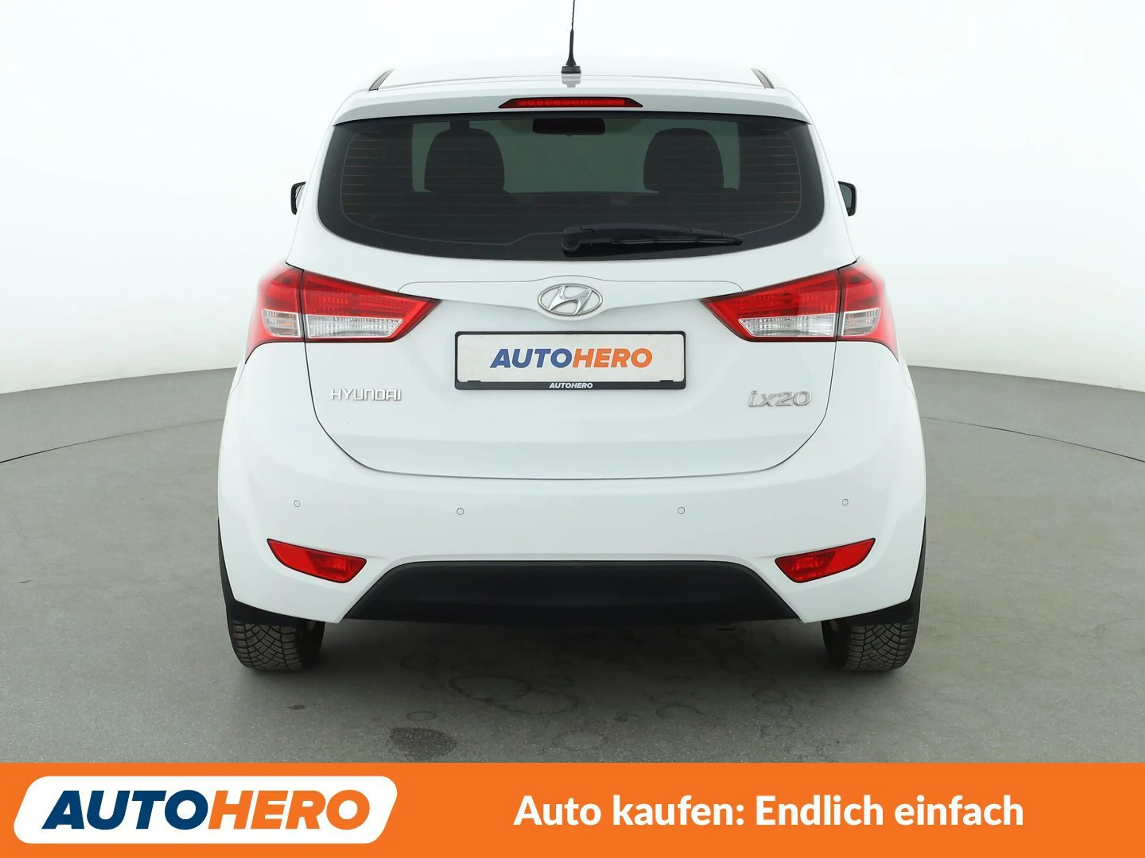 Hyundai iX20 1.6 Space blue *PDC*SHZ*ALU*KLIMA* — photo 5