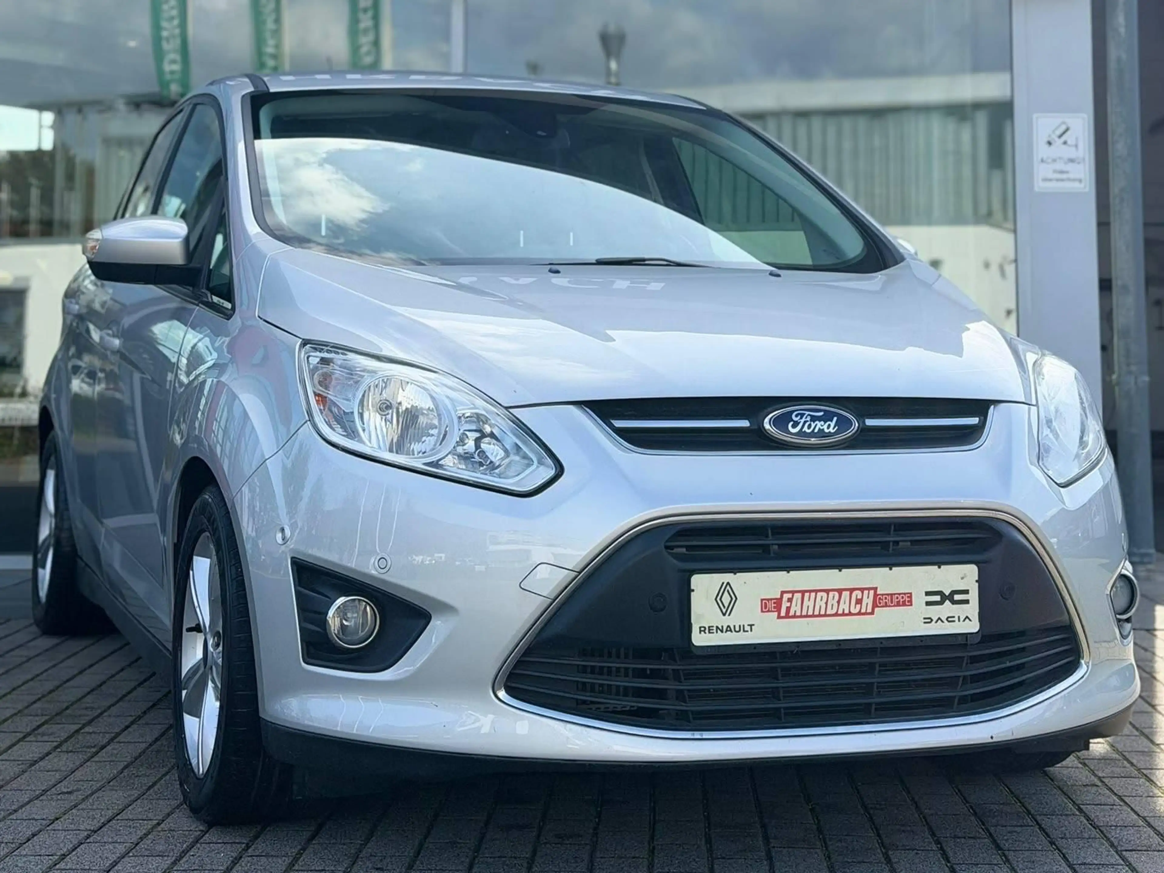 Ford C-Max Champions Edition — photo 23