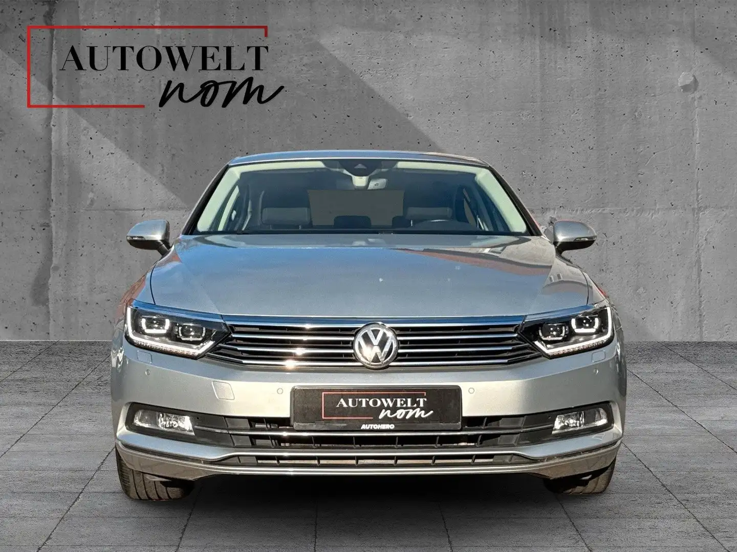 Volkswagen Passat Lim. AHK/R-CAM/NAVI/SHZ/DCC/PDC Silber - 2