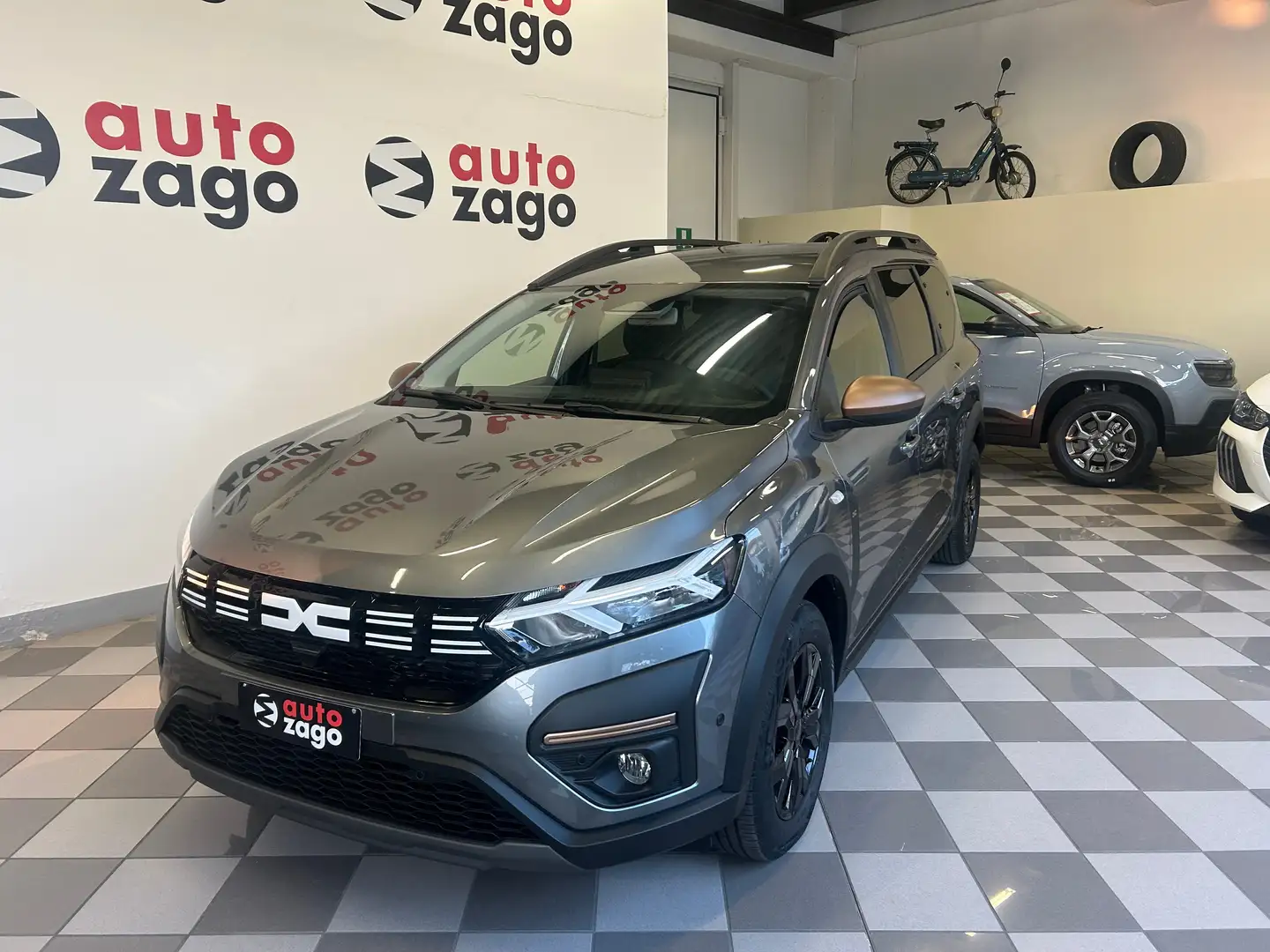 Dacia Jogger Jogger 1.0 tce Extreme UP Gpl 100cv 7P. Grigio - 1
