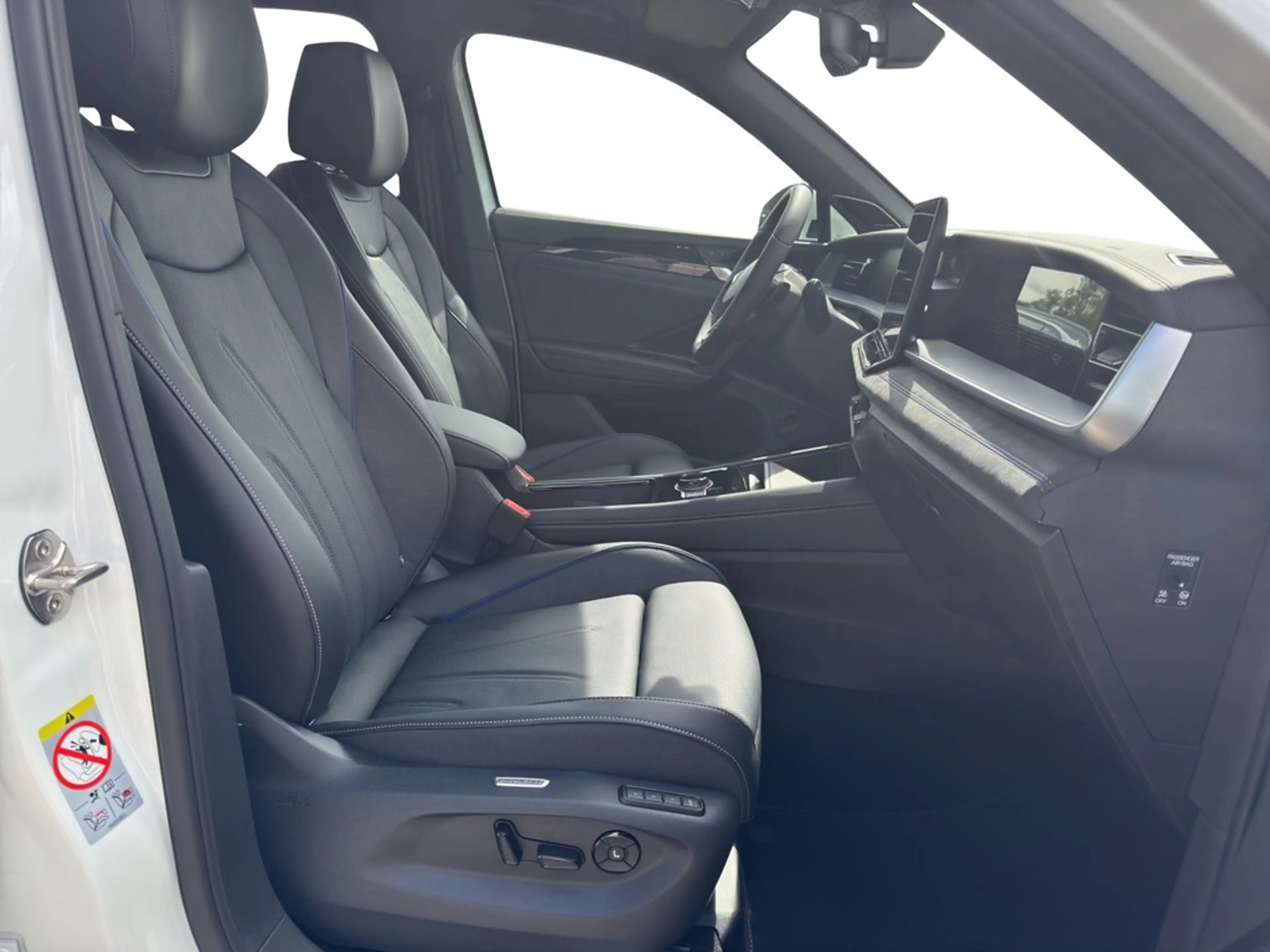 Volkswagen Tayron 1.5 eTSI DSG R-Line AHK*HARMAN*HUD*IQ-LIGHT*NAV... — photo 12