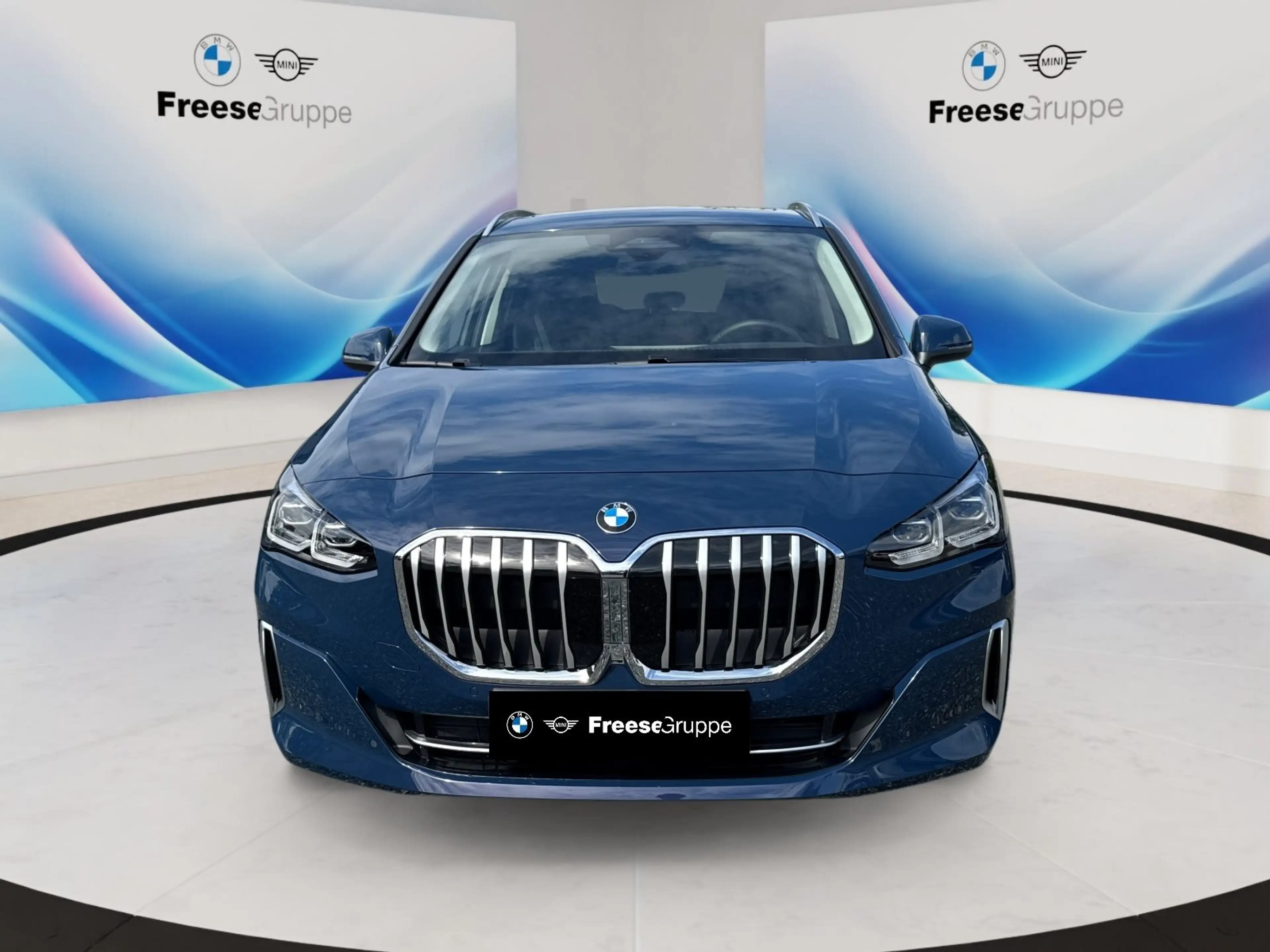 BMW 220 i  Luxury Line Luxury Line | AHK PANO RFK LED — photo 2