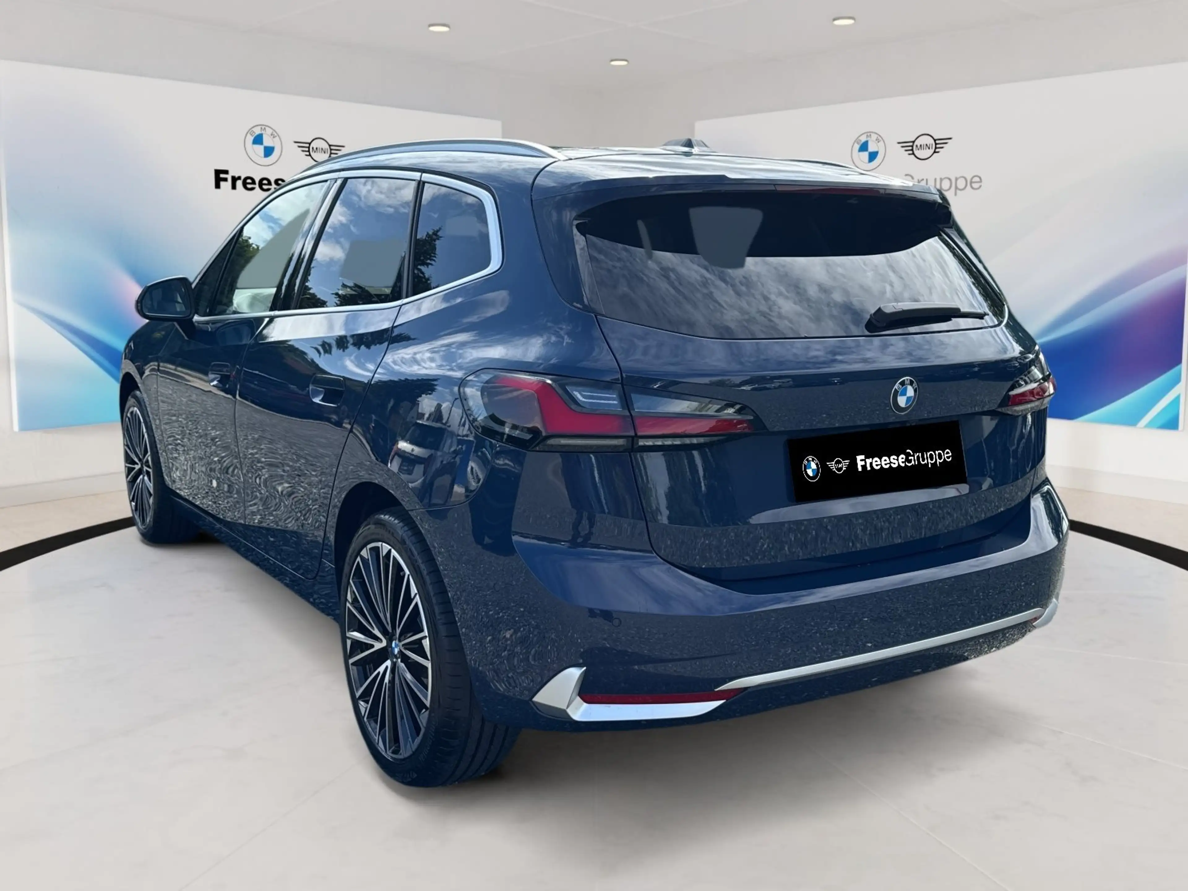 BMW 220 i  Luxury Line Luxury Line | AHK PANO RFK LED — photo 4
