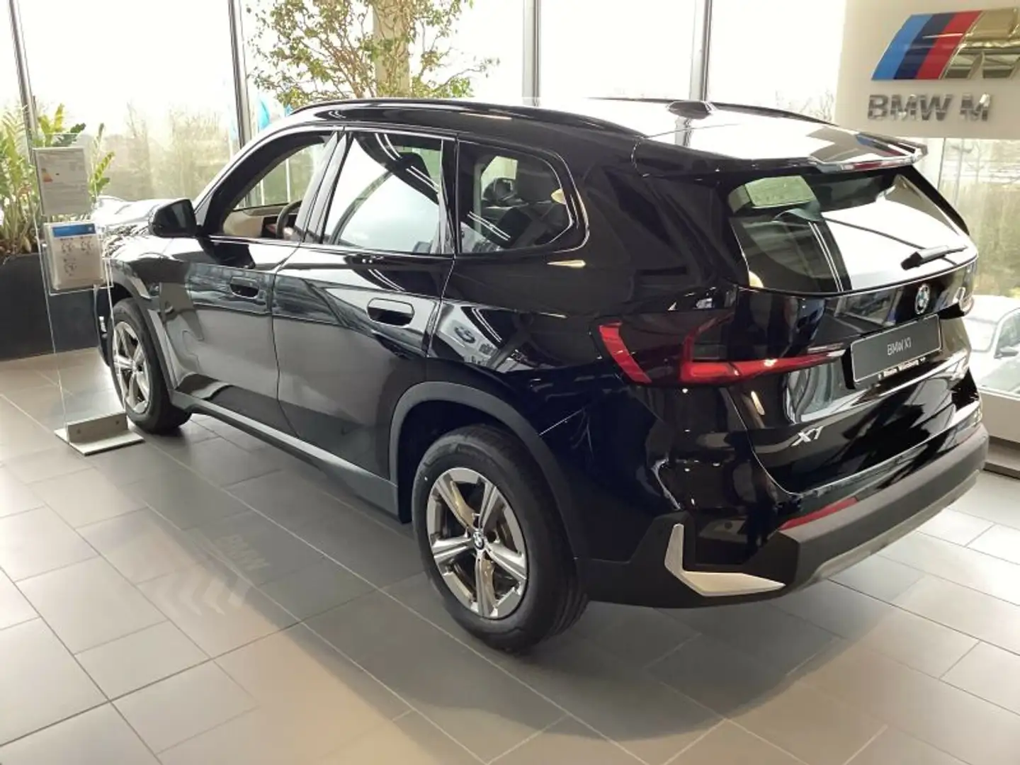 BMW X1 sDrive18i SOFORT VEFÜGBAR Noir - 2