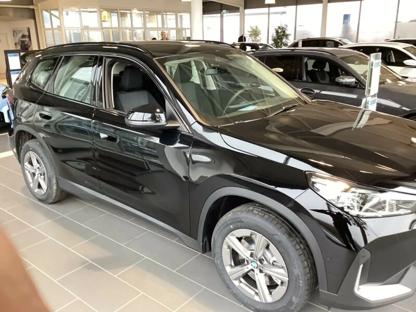 BMW X1 sDrive18i SOFORT VEFÜGBAR Noir - 1