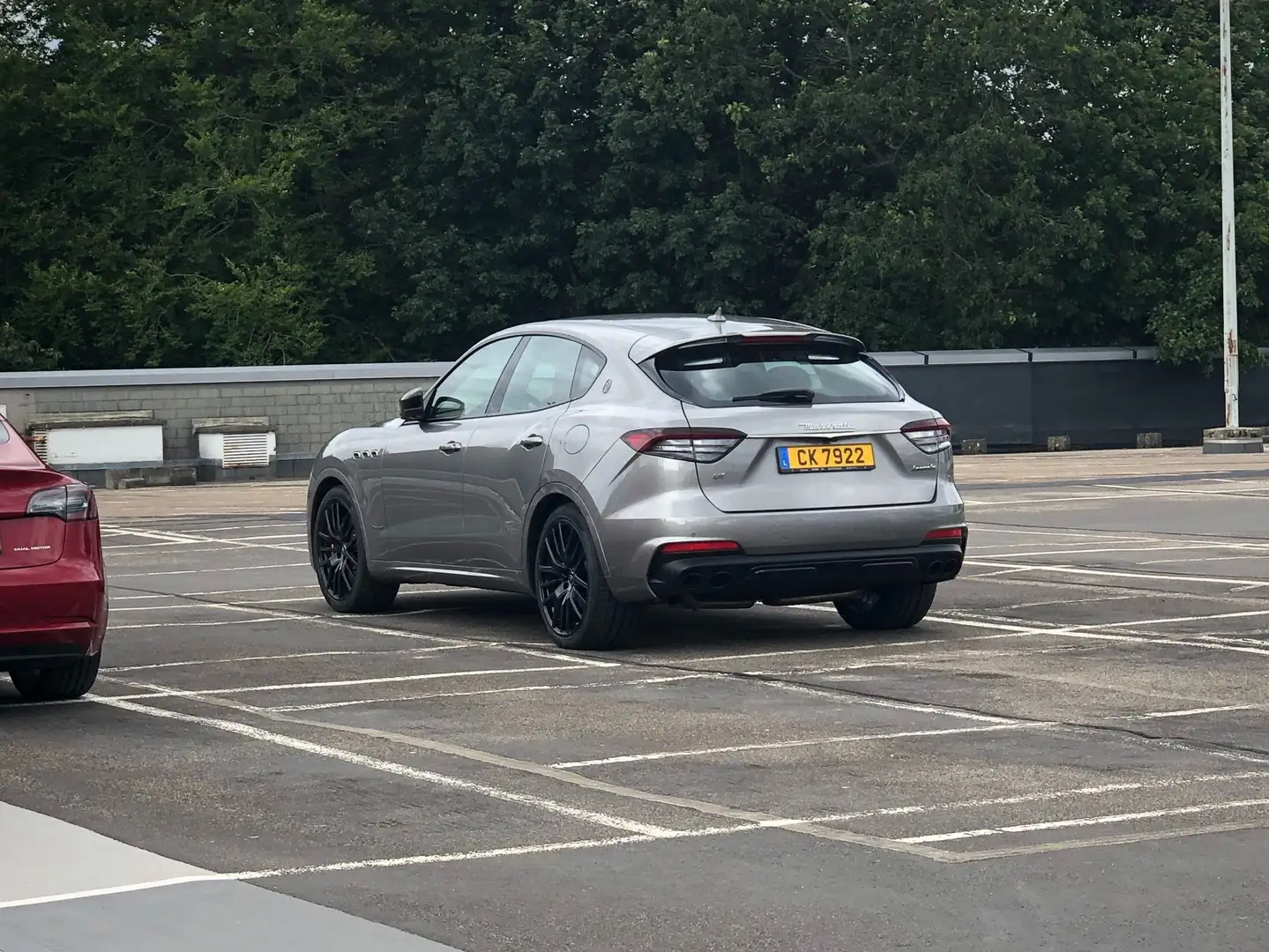 Maserati Levante GranSport Gris - 2