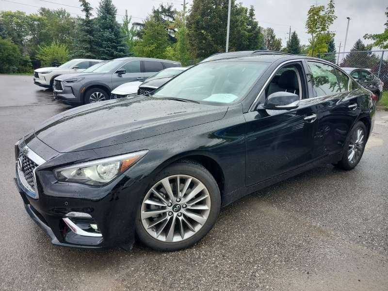 2024 Infiniti Q50 LUXURY/AWD/BLACK LEATHER/SUNROOF/30KM/OFF INFINITI